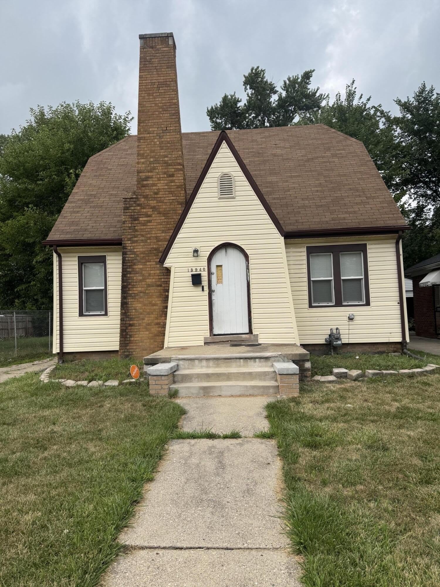 15940 Hackett Street – photo 1