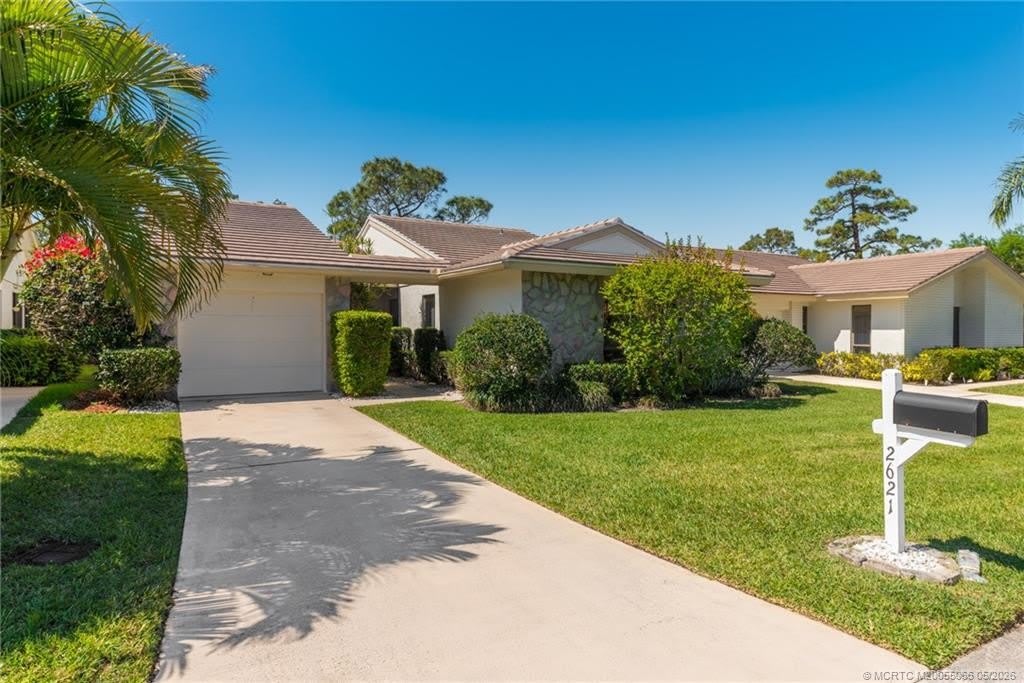 2621 SW Egret Pond Circle – photo 1 of 23