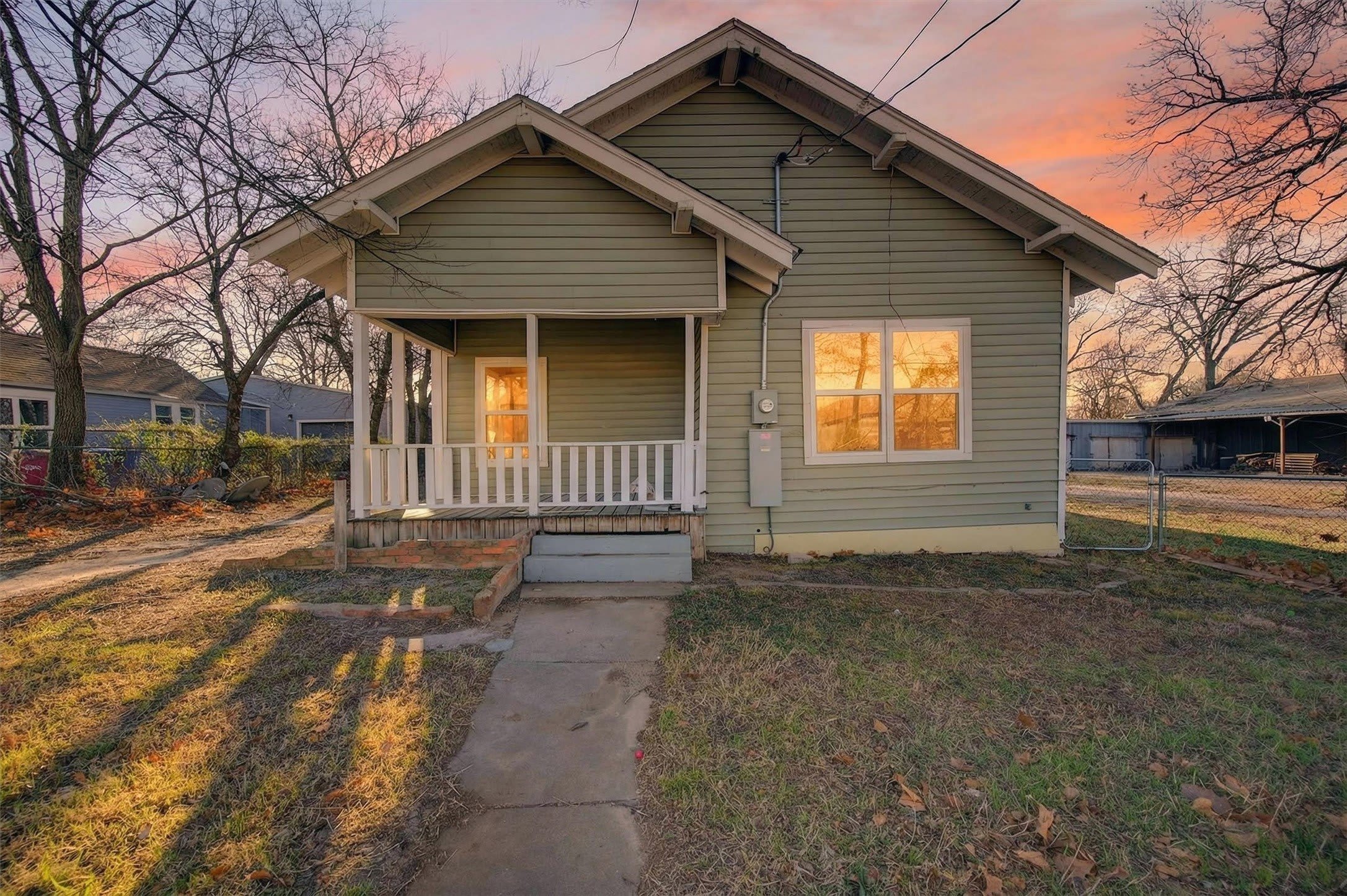 710 E Lamar Street – photo 1