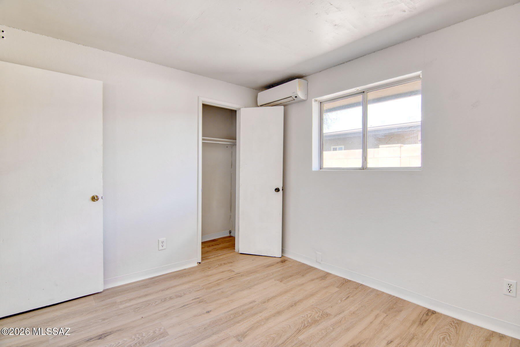 5657 E 28Th Street – photo 1