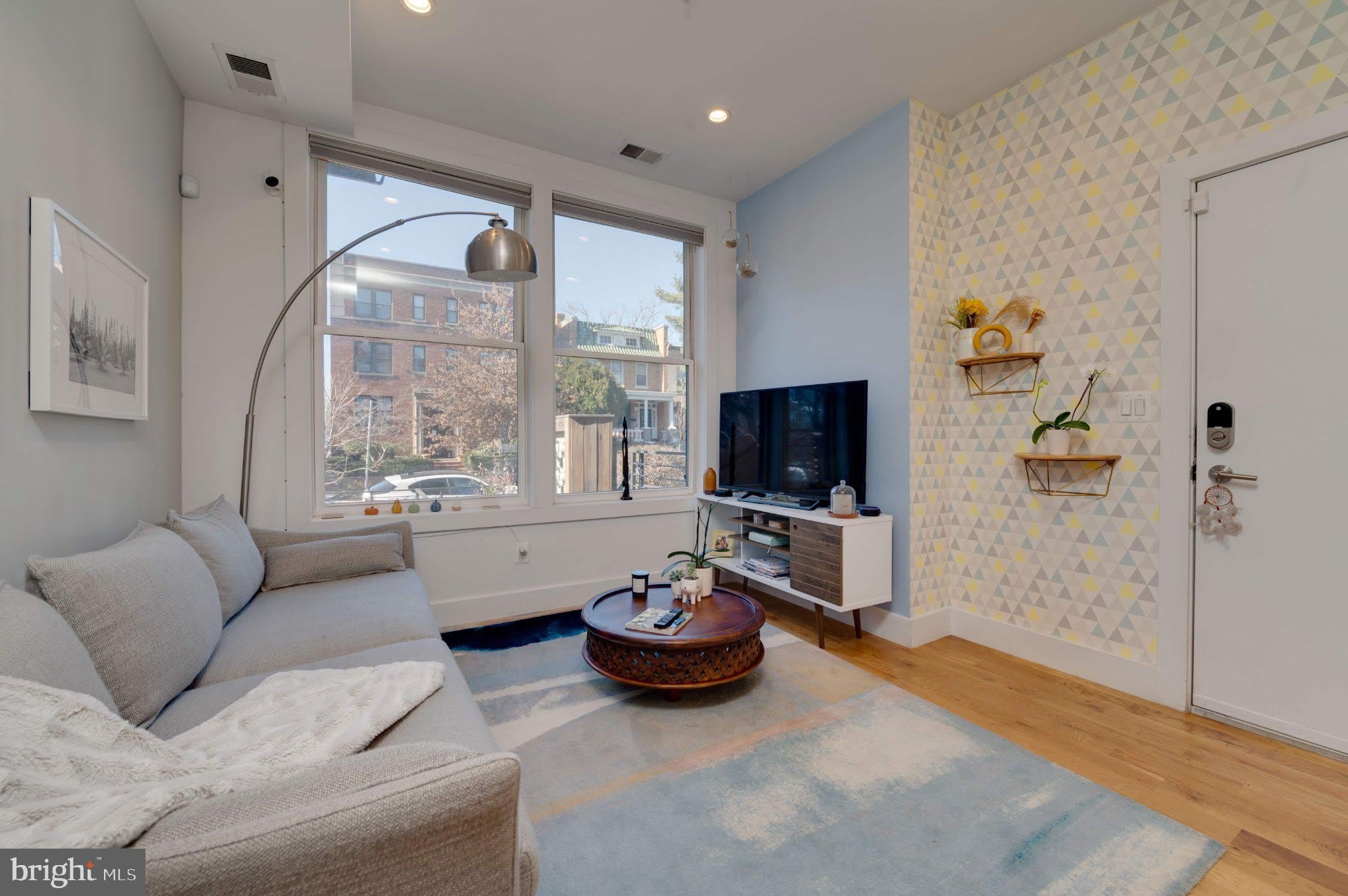 254 15TH Street SE – photo 1 of 11