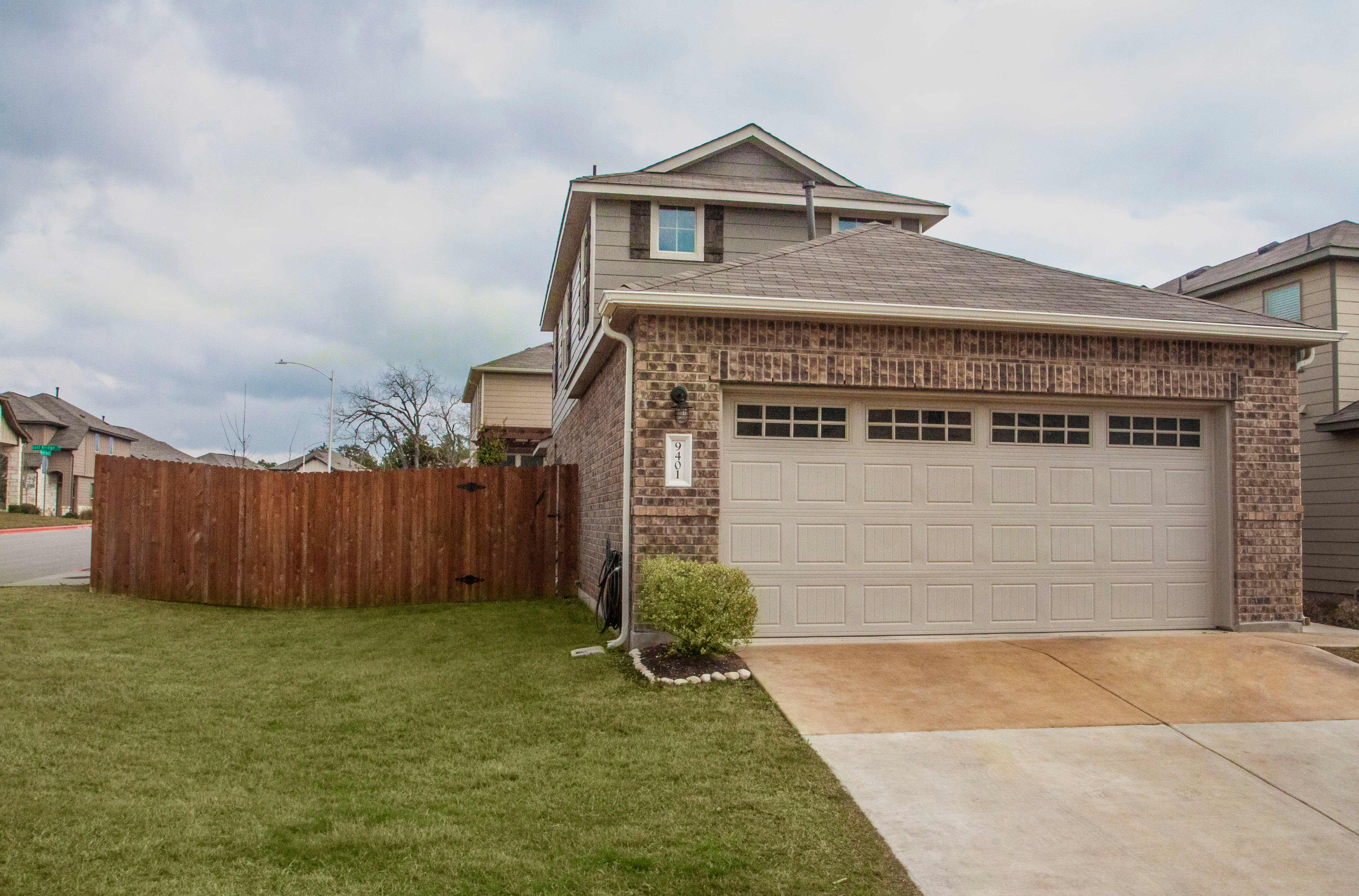 9401 Privet Drive – photo 1
