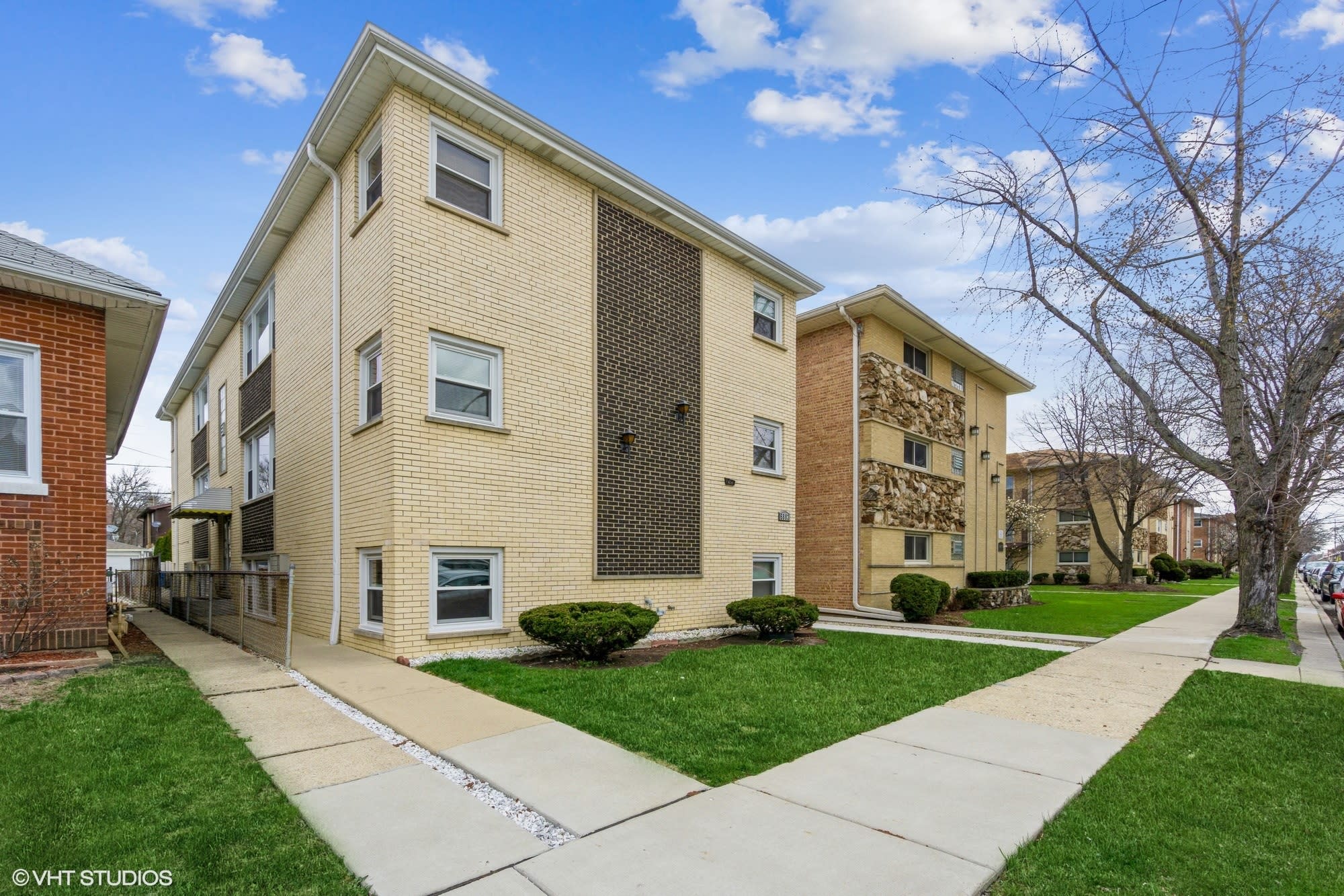 6883 North Northwest Highway – photo 1