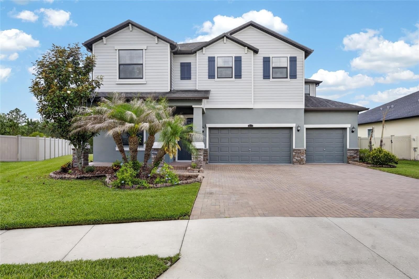 2905 HILLIARD Drive – photo 1 of 100