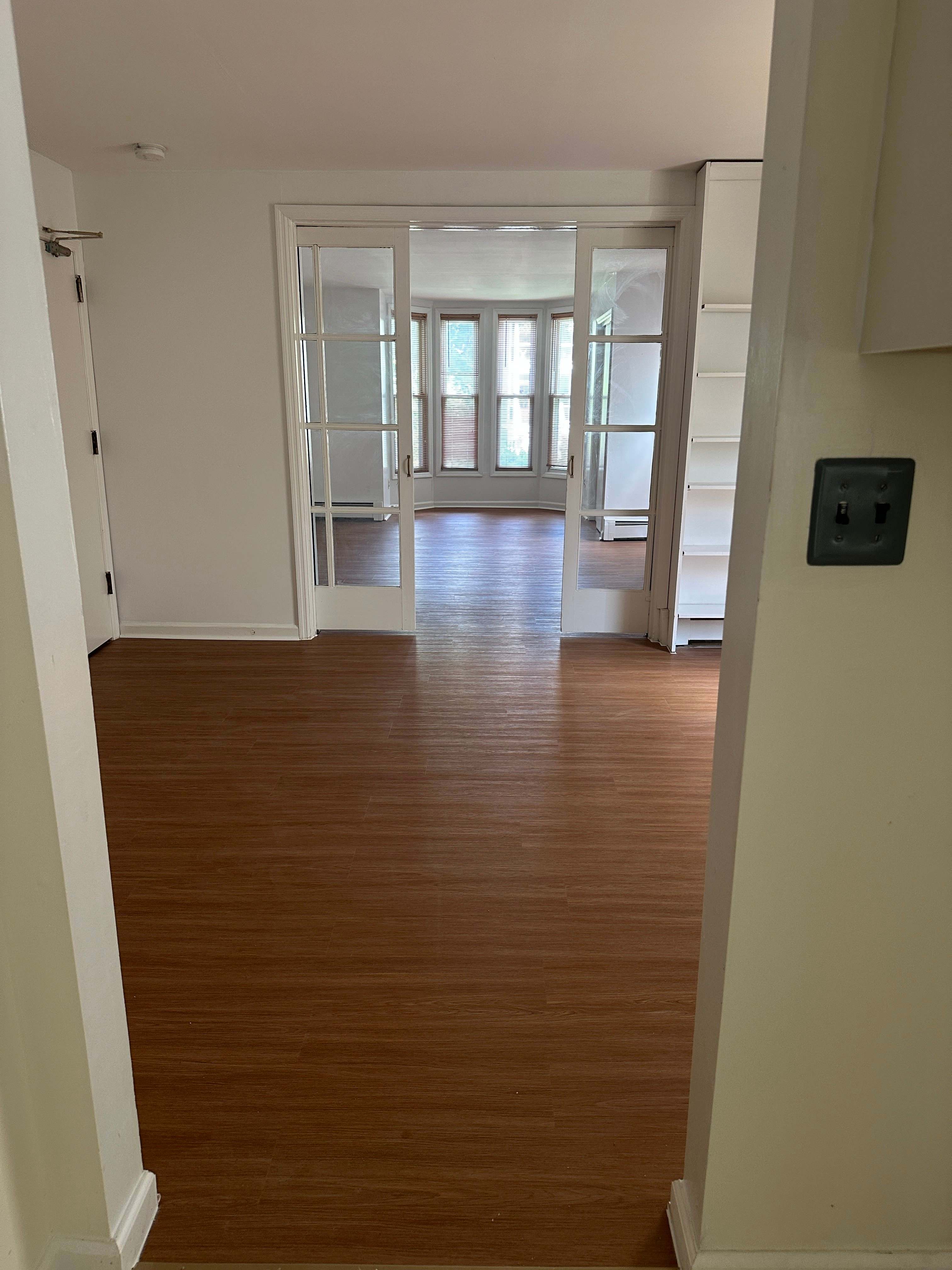 24 Franklin Pl – photo 1 of 20