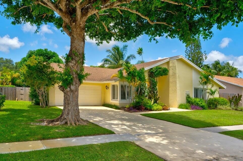 11335 Woodchuck Drive – photo 1