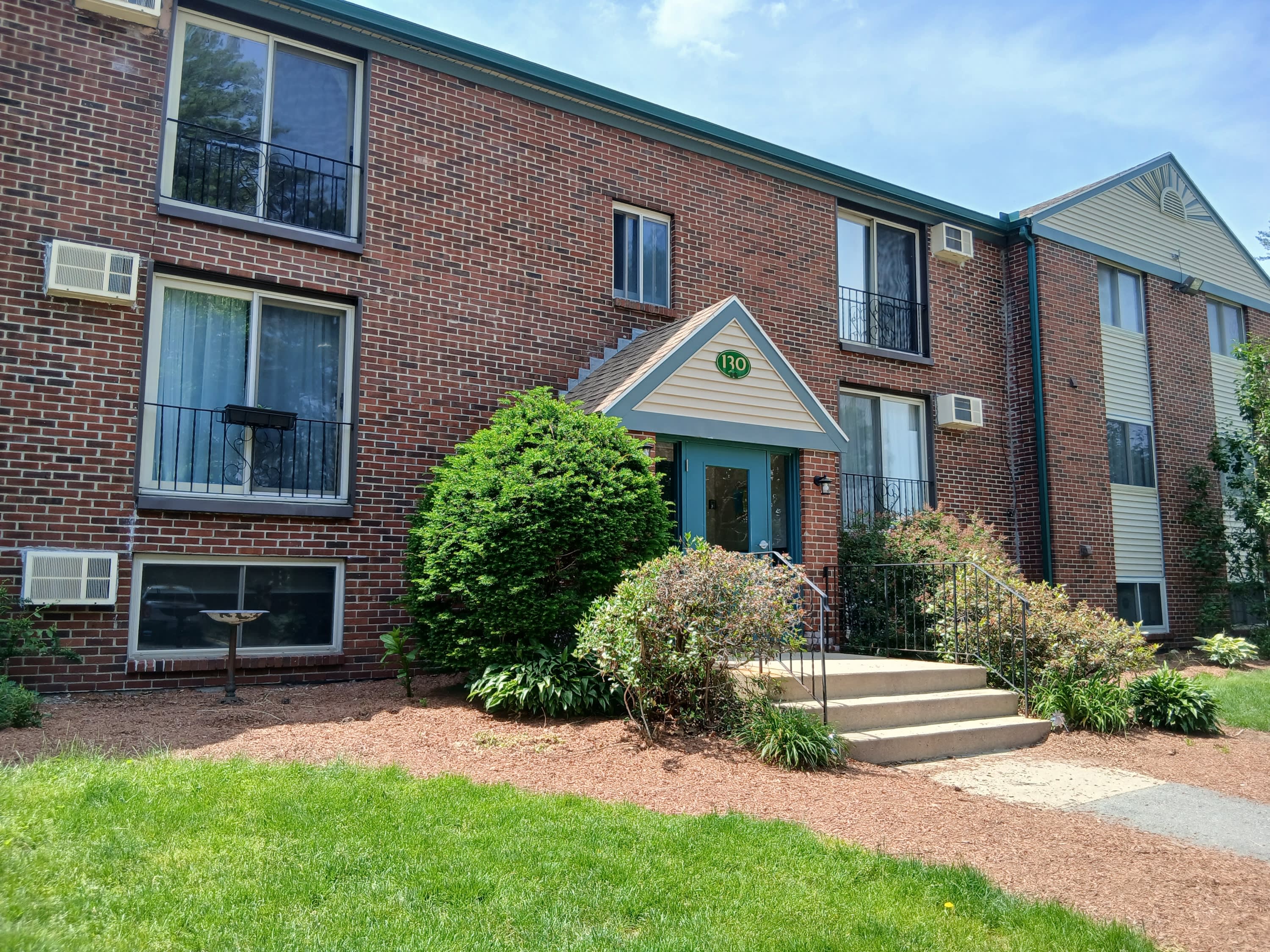 130 English Village Road – photo 1