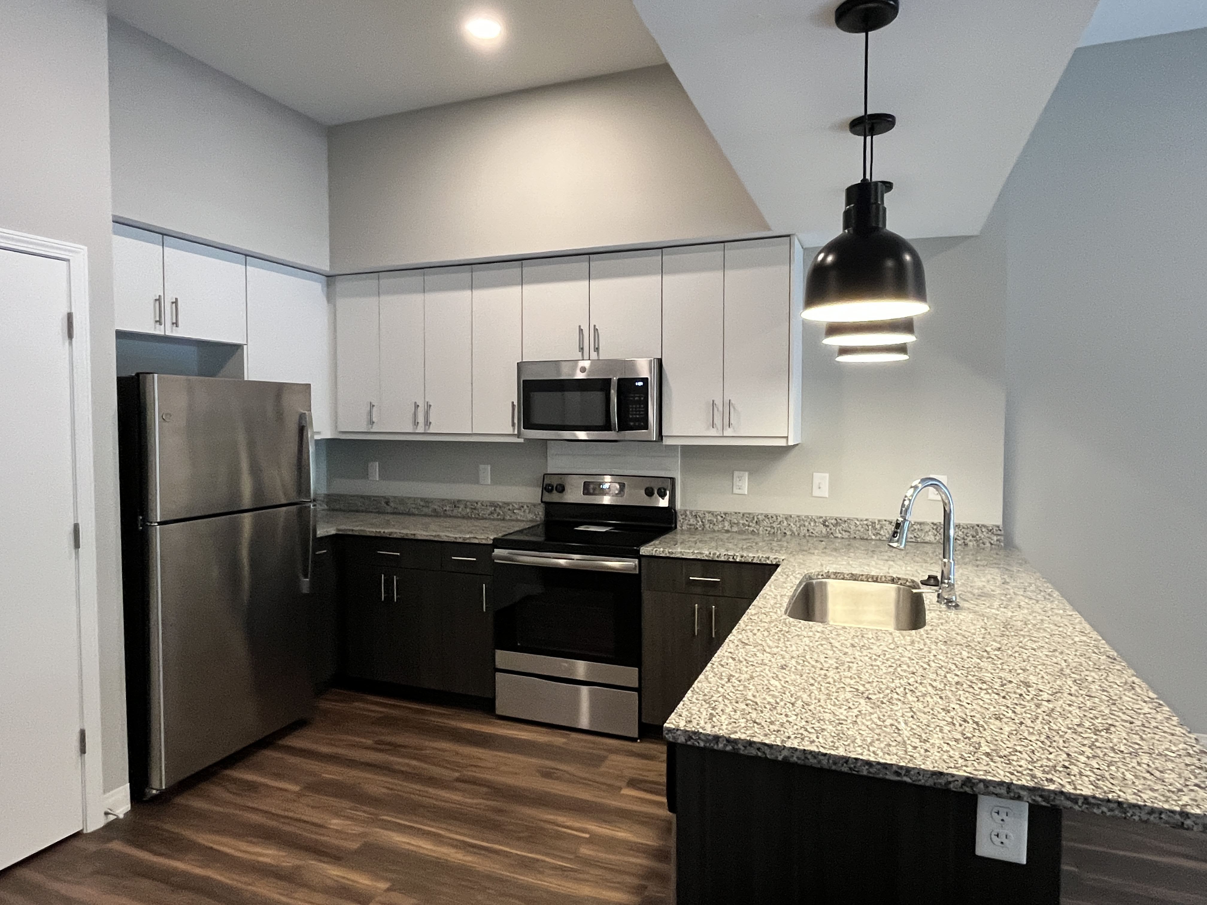 Blvd 64 Apartments – photo 1