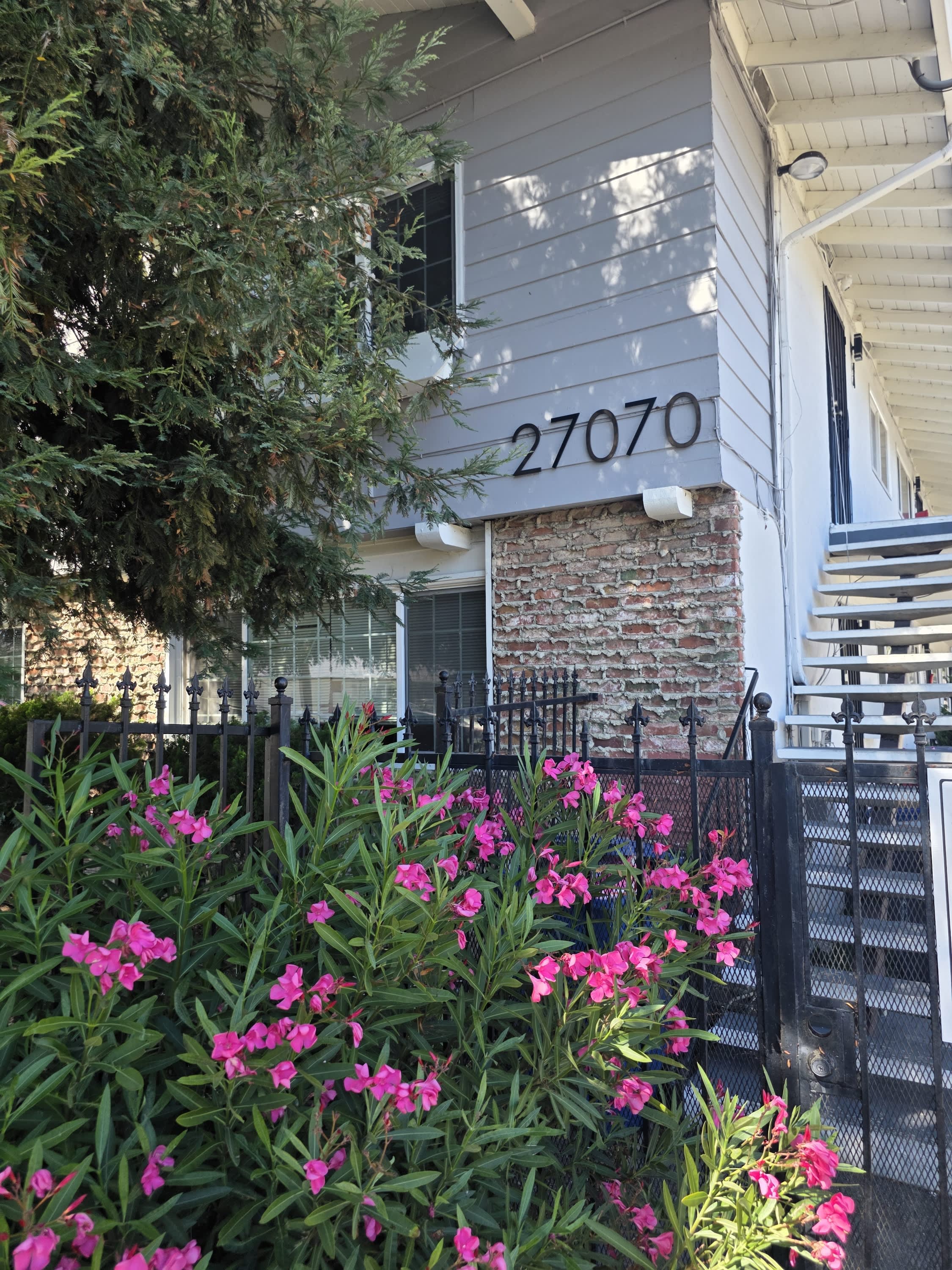27070 Manon Avenue – photo 1