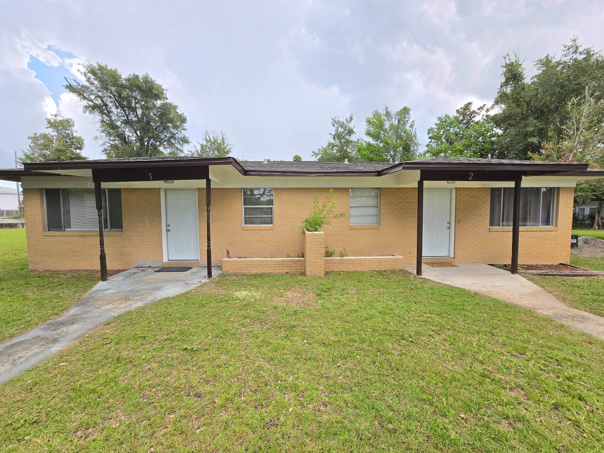5802 E Highway 22 1 – photo 1 of 8