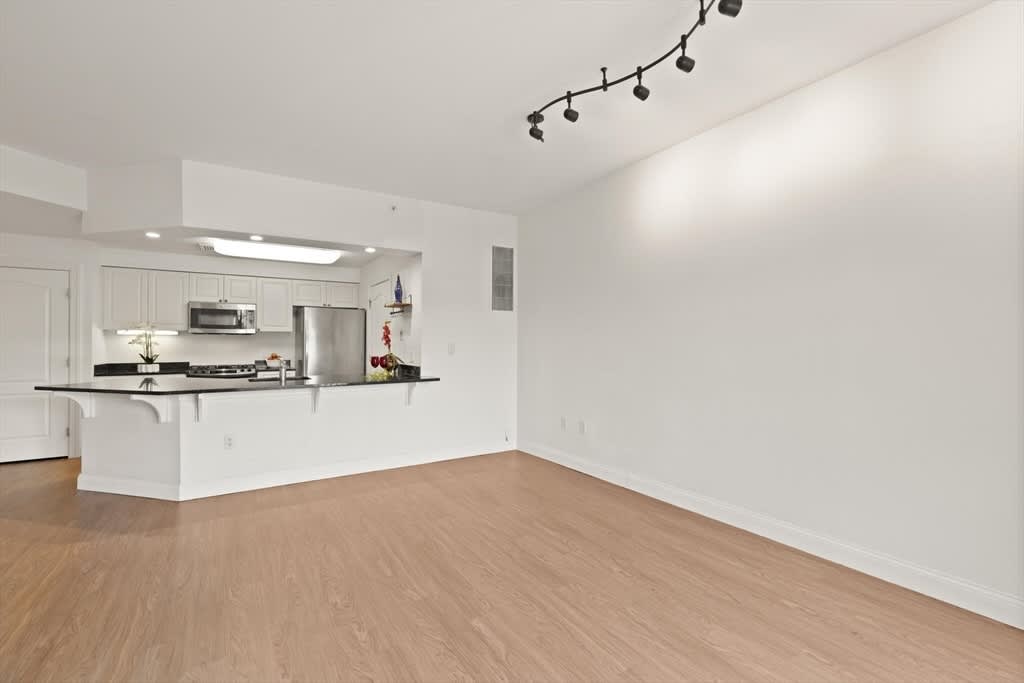 501 Commerce Dr # DDFR5455 – photo 1 of 12