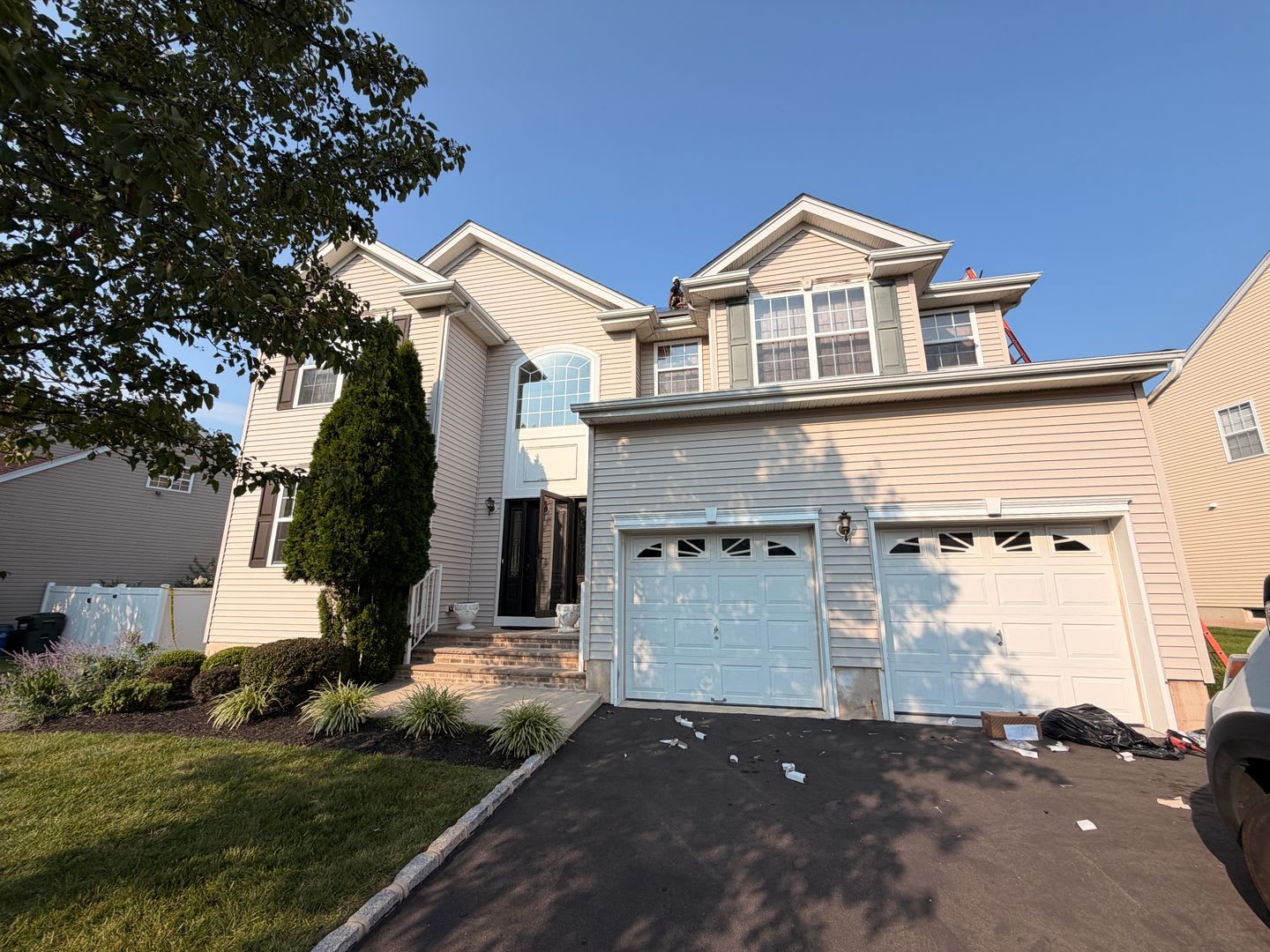 4 Beds 2.5 Baths – photo 1