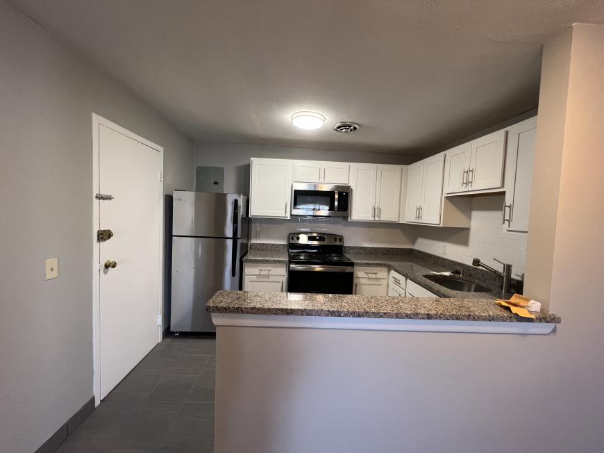 14 Riverside St. – photo 1
