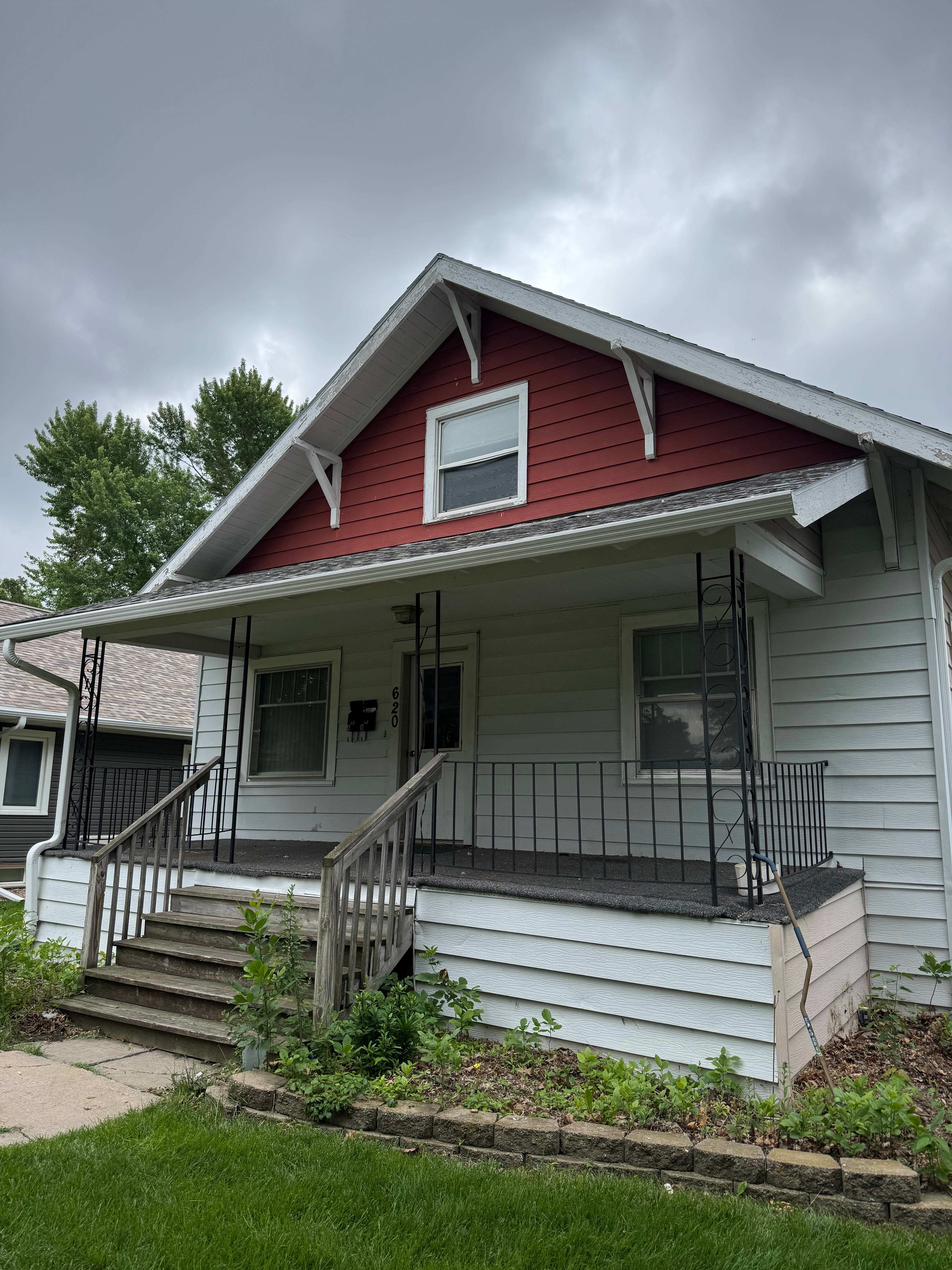 620 W 27th St – photo 1 of 8