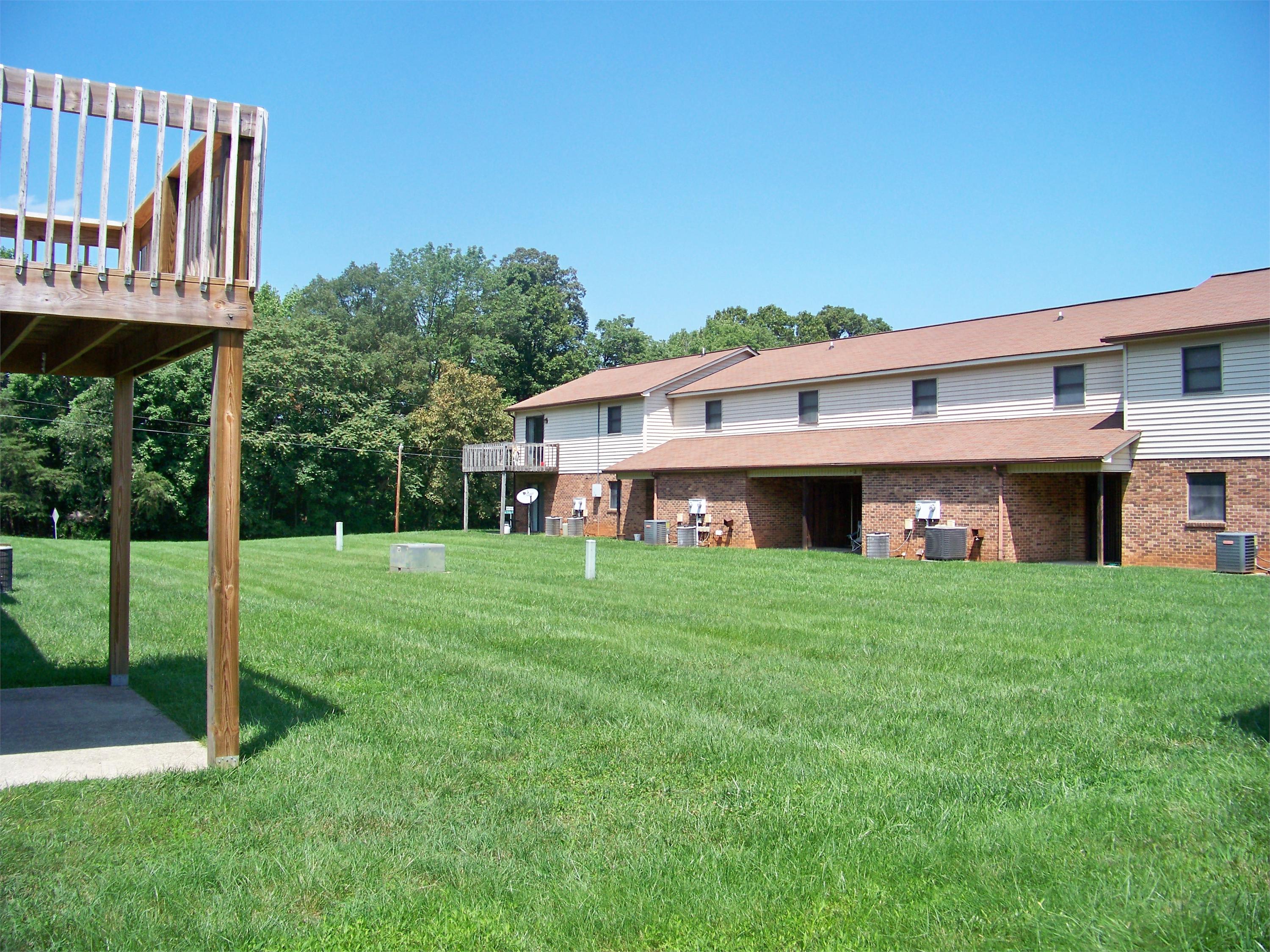 1607 Forest Knolls Circle – photo 1