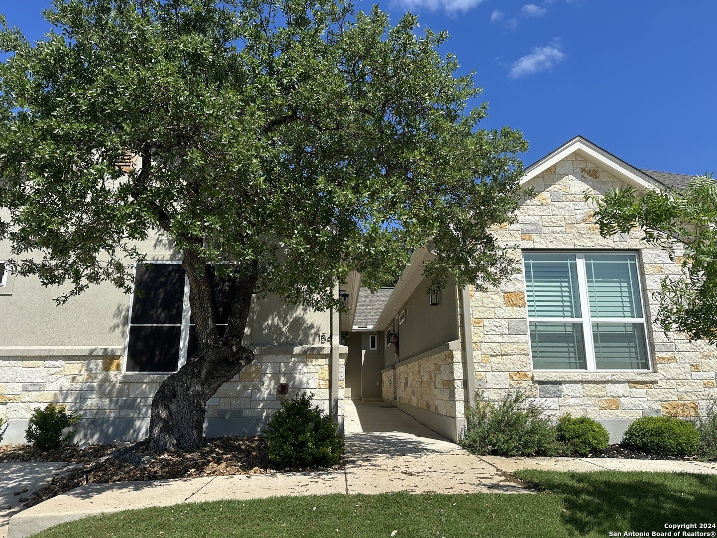 154 Magnolia Cir – photo 1 of 230