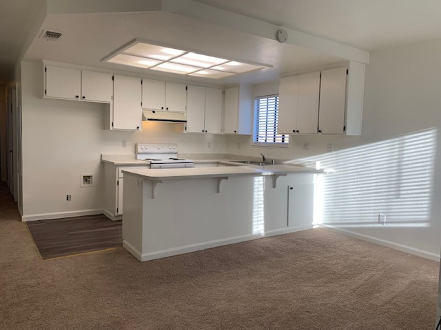 Your New Home! 2 bedroom in Roseville – photo 1 of 23