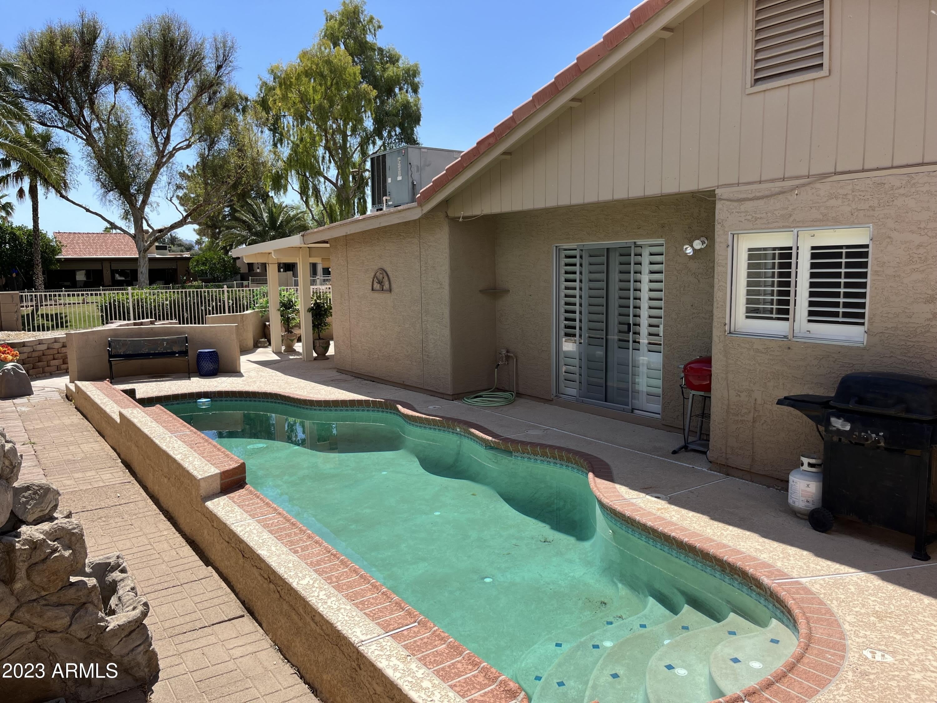 26625 S LAKEMONT Drive – photo 1 of 33