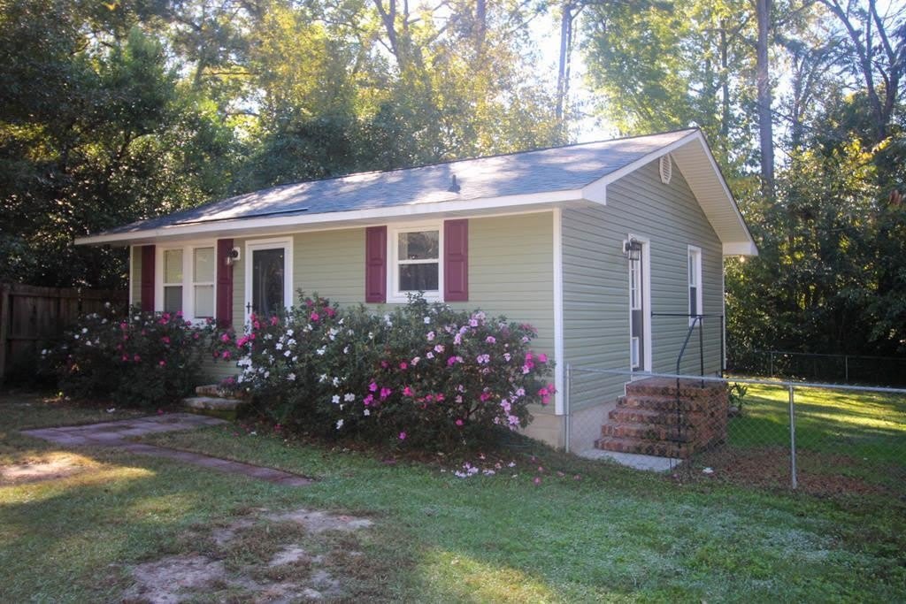 4364 Hammond Circle – photo 1 of 174