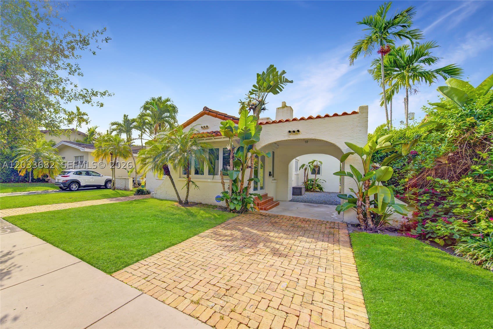 1212 Medina Ave – photo 1 of 29
