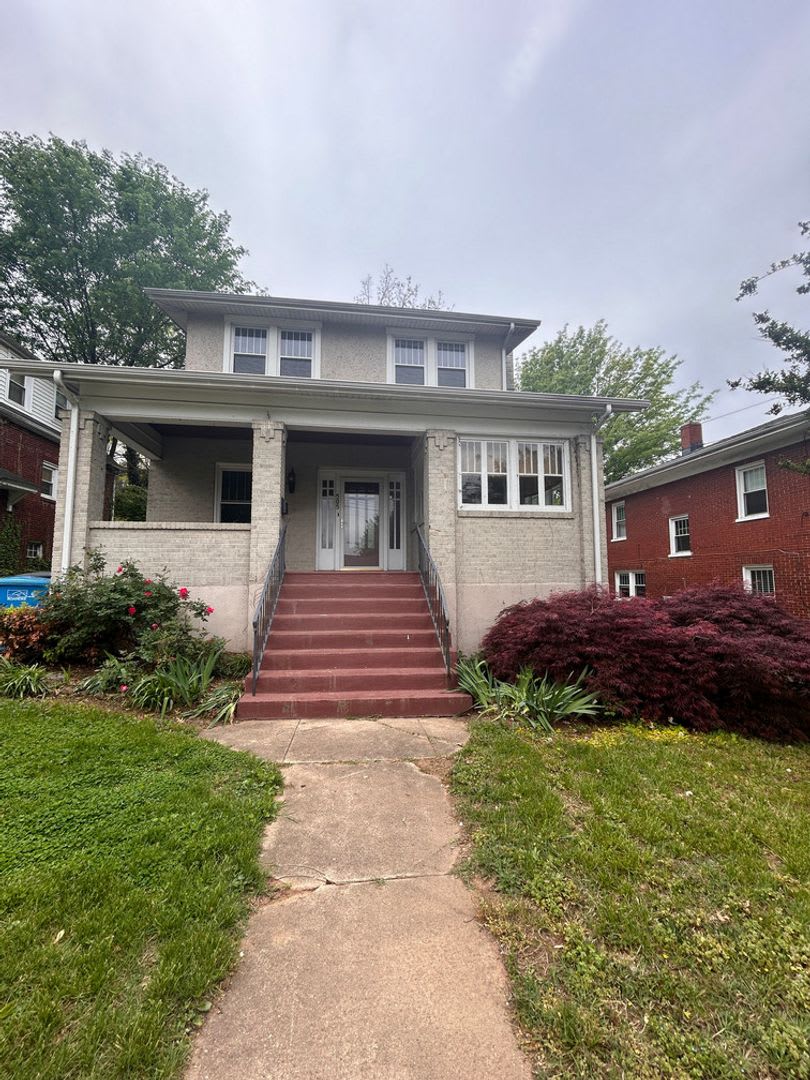 Charming 3 BR home minutes from Greenway & Hospital! – photo 1