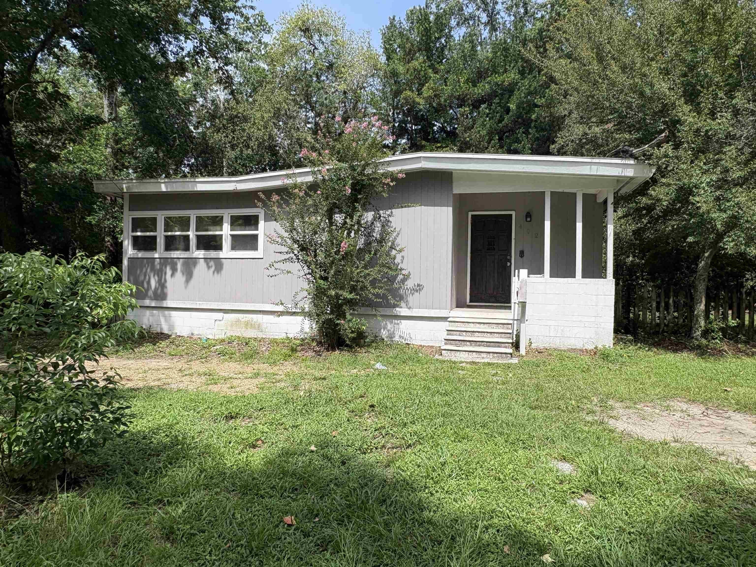 402 Midflow Street – photo 1