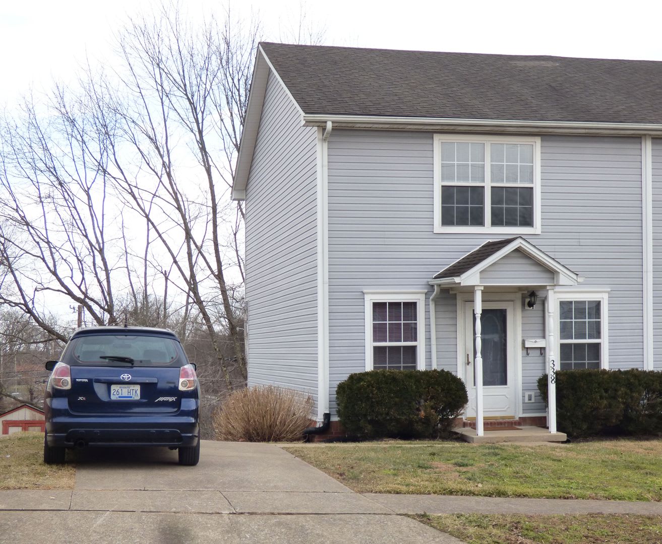 Lovely, Spacious Townhouse! Off-Street Parking, W/D Included, Full Basement, Pets Ok! – photo 1 of 37