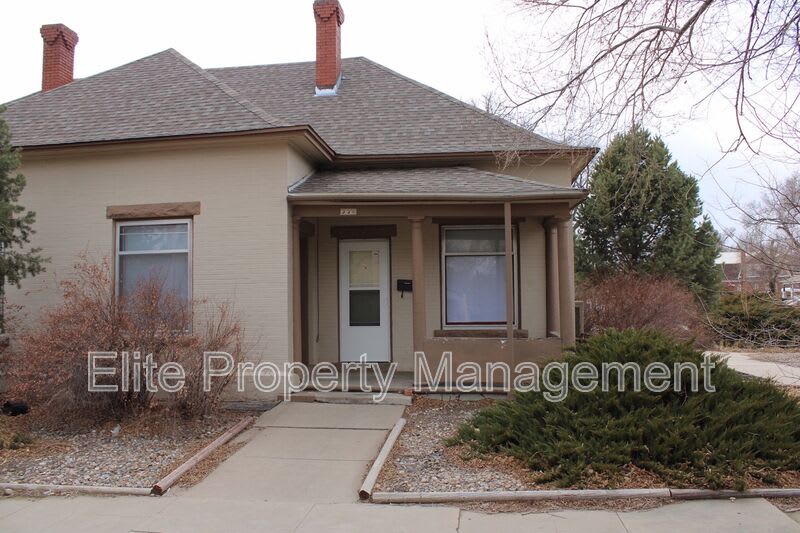 326 W Routt Ave – photo 1 of 12