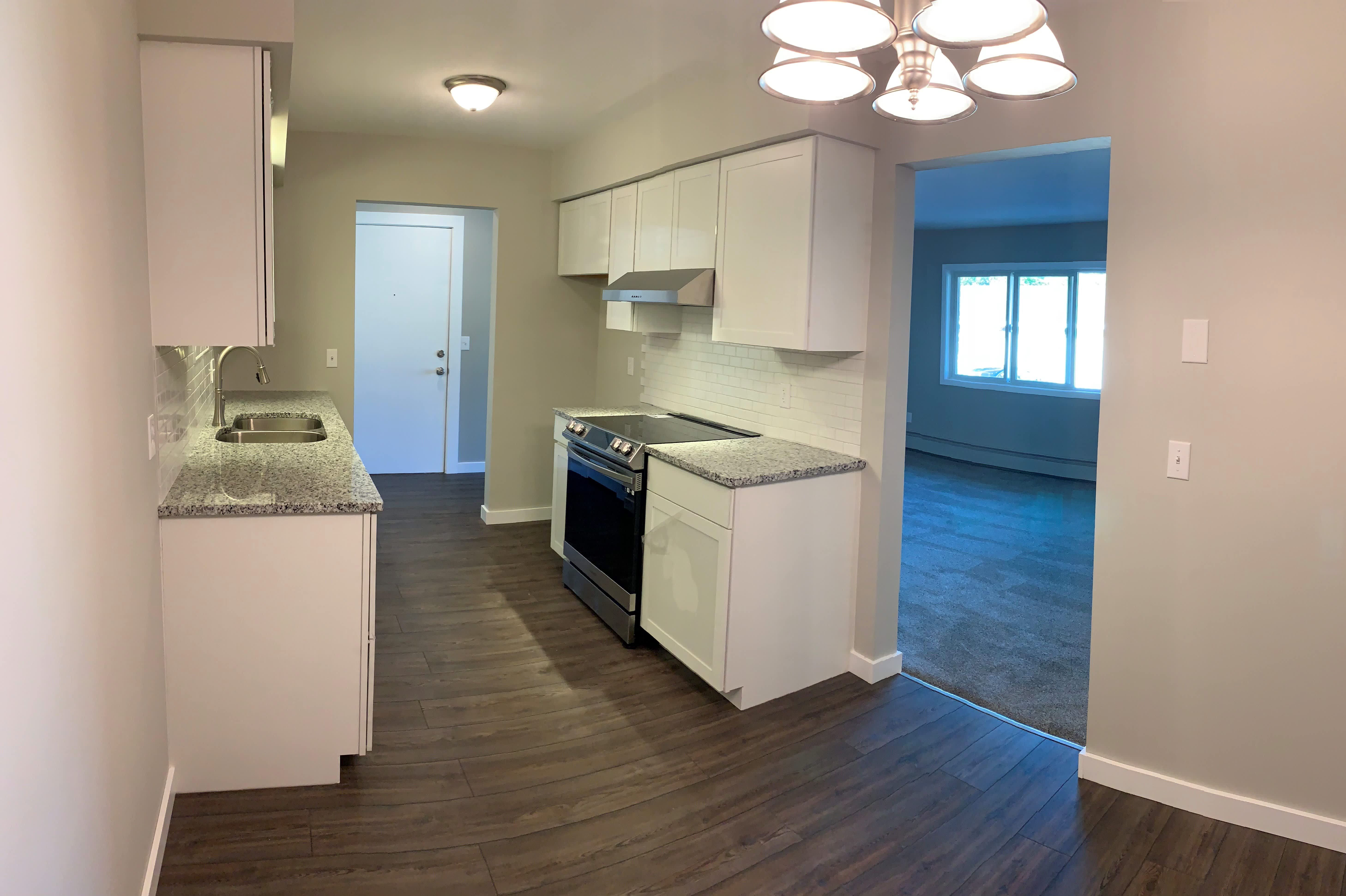 609 Market Street South – photo 1 of 10