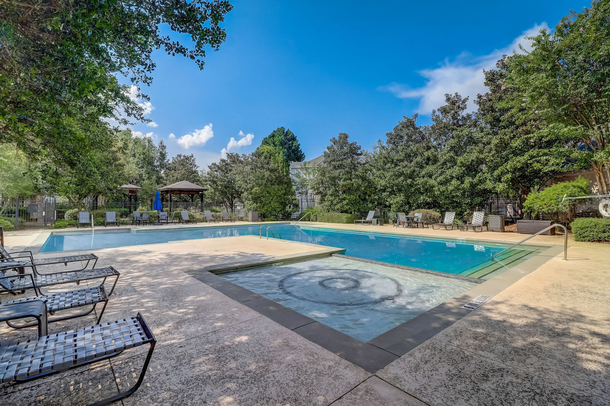 Parkway Grand – photo 1