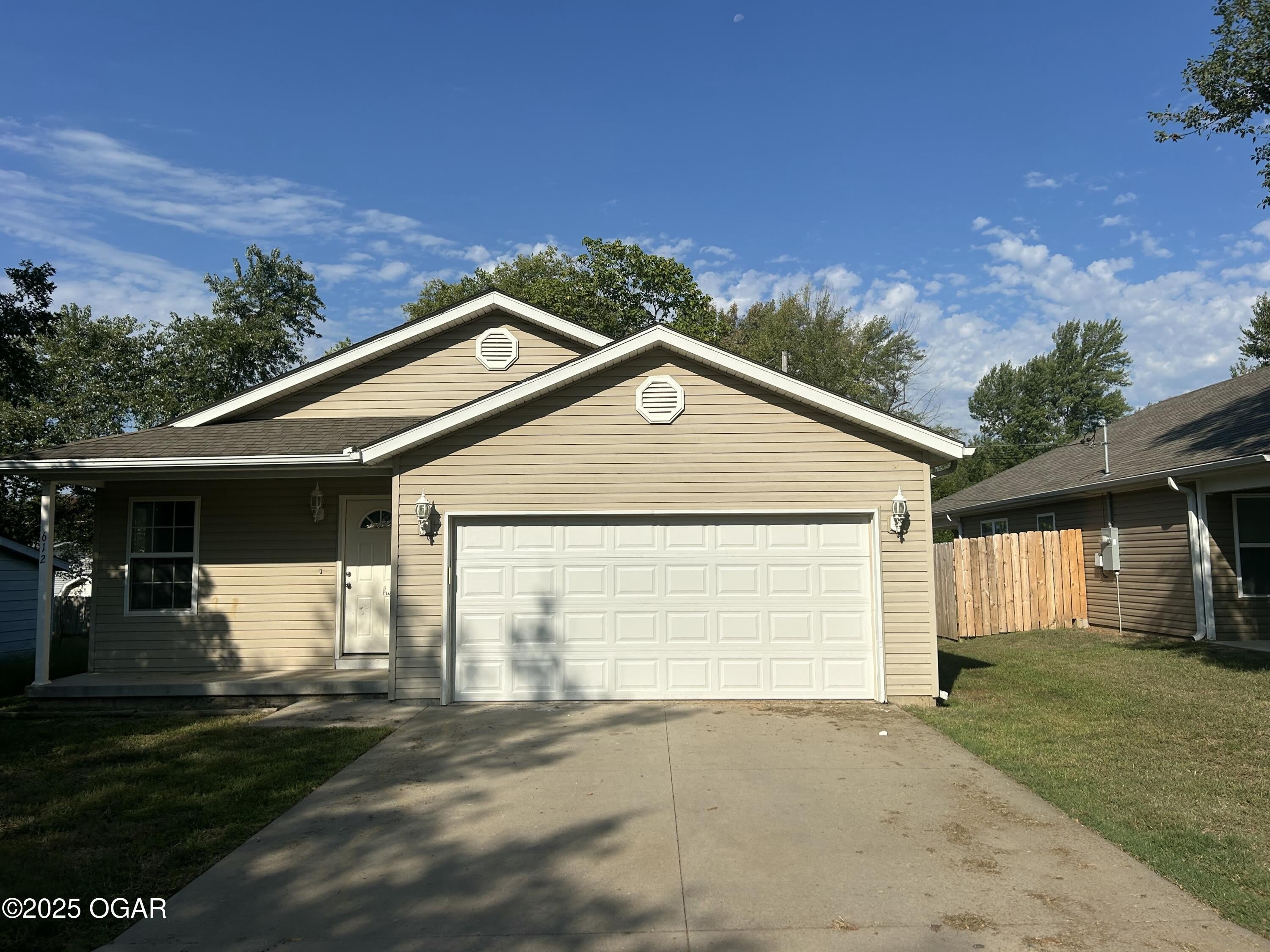 612 N Devon Street – photo 1 of 9
