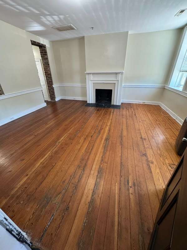 201 E Bank st – photo 1