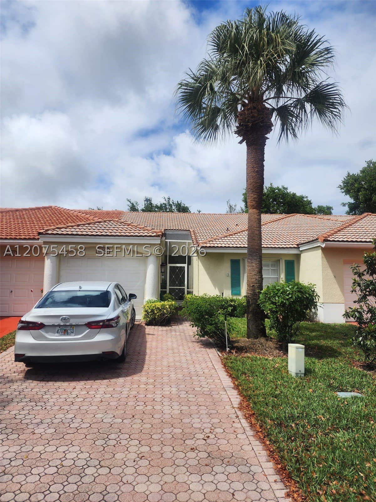 6053 Heliconia Rd – photo 1
