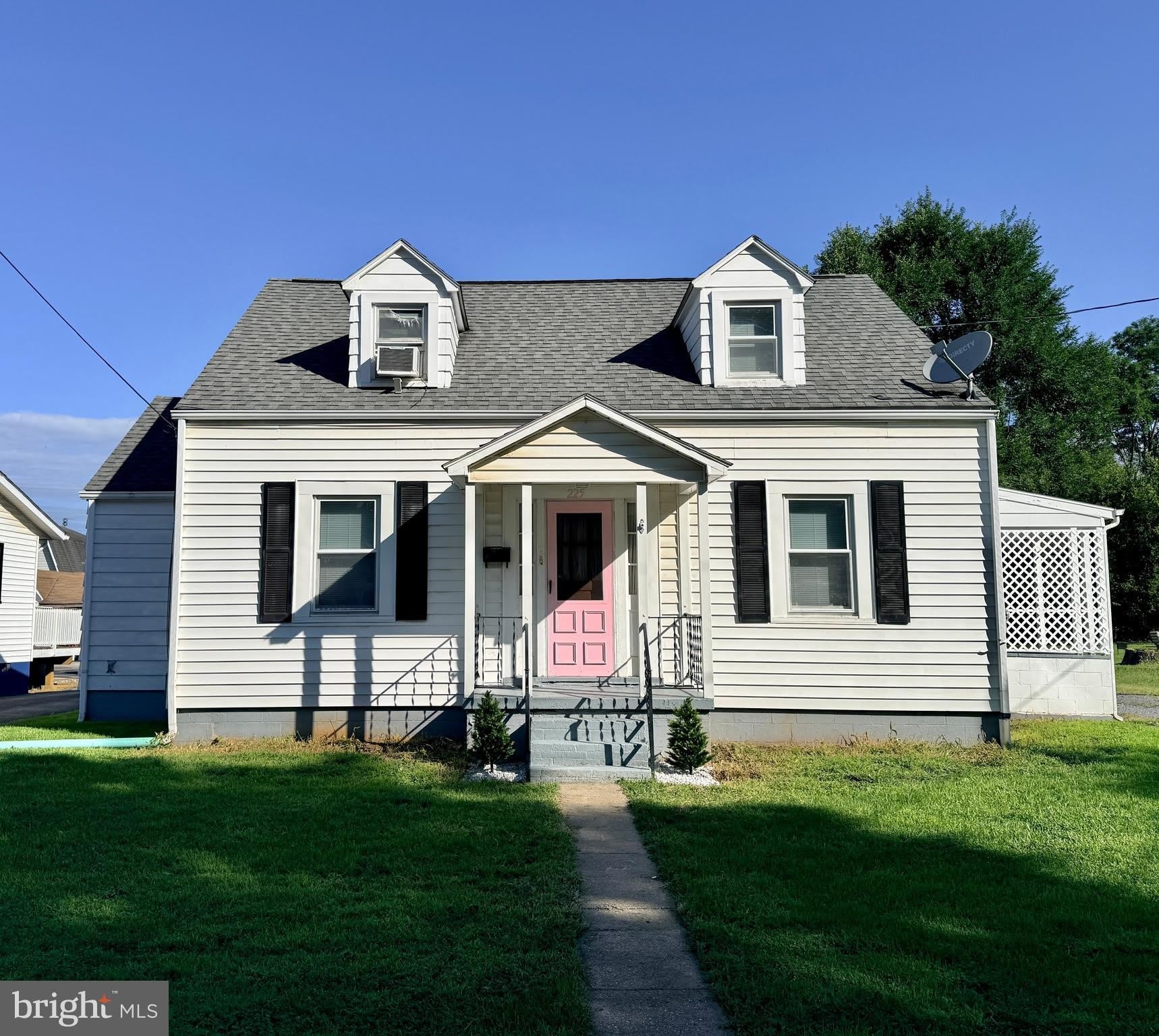 225 E 2ND Avenue – photo 1 of 35