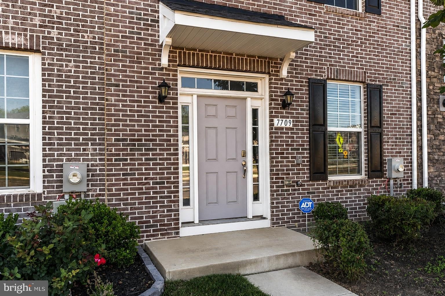 7709 PRESIDENTIAL Parkway – photo 1 of 32