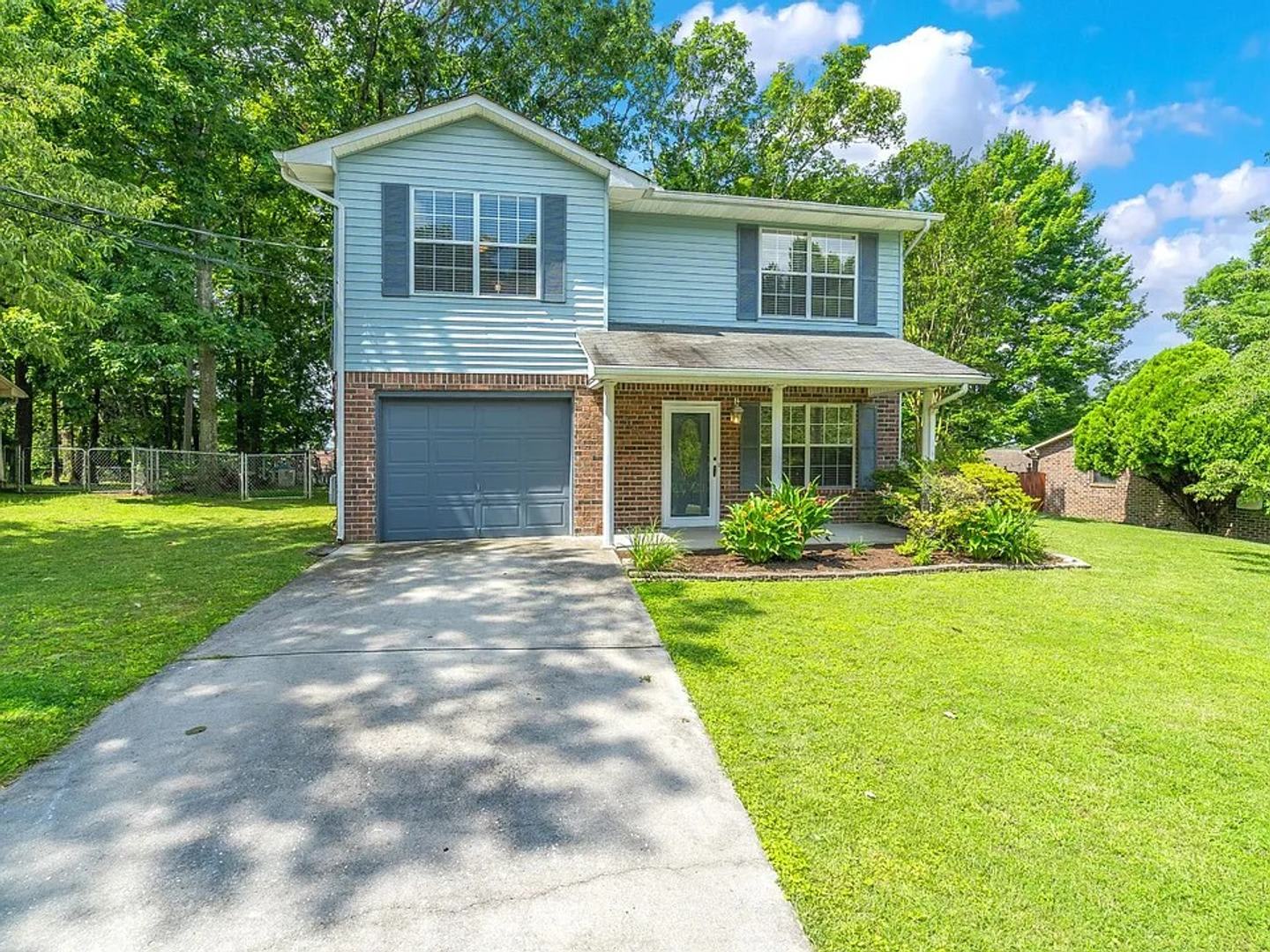 3 Bedroom Home in North Knoxville – photo 1