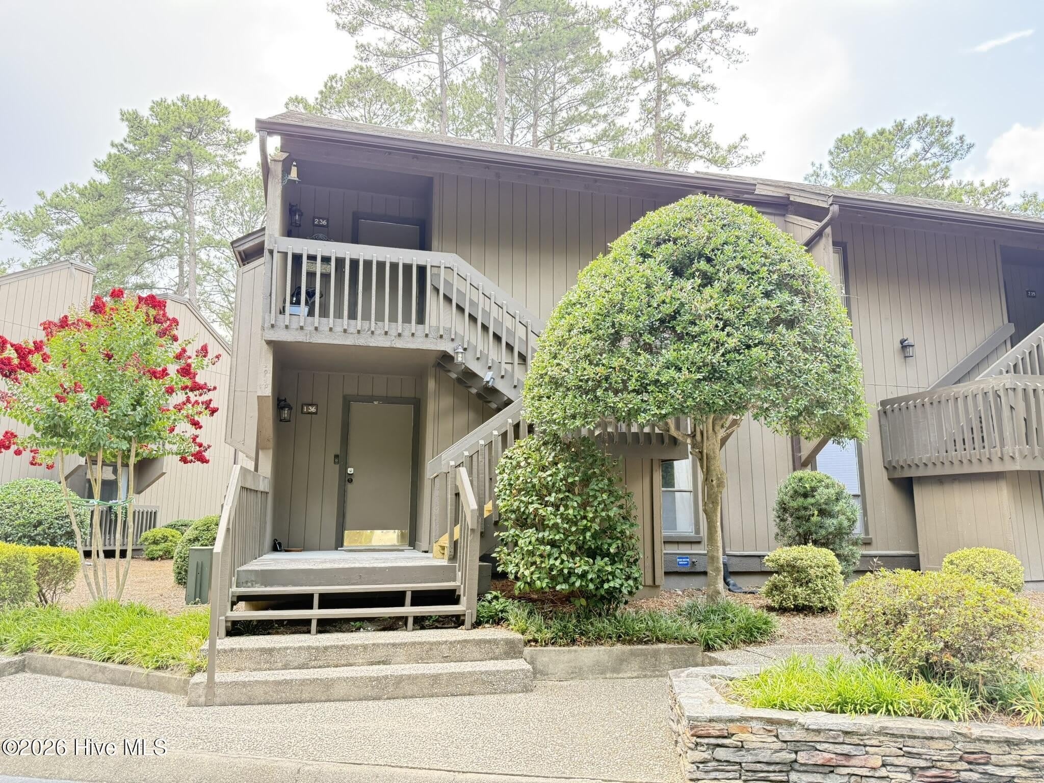 10 Pine Tree Road – photo 1 of 17