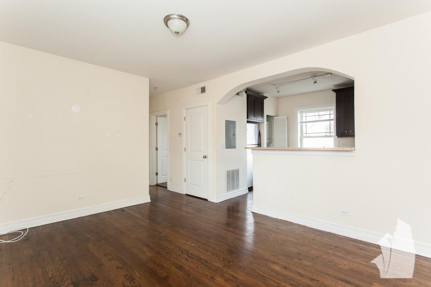 3814 N Sheffield Ave – photo 1