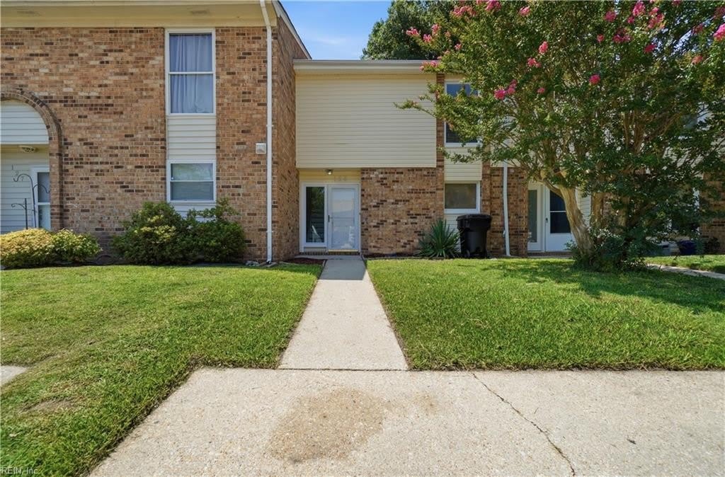 125 Tower Drive – photo 1