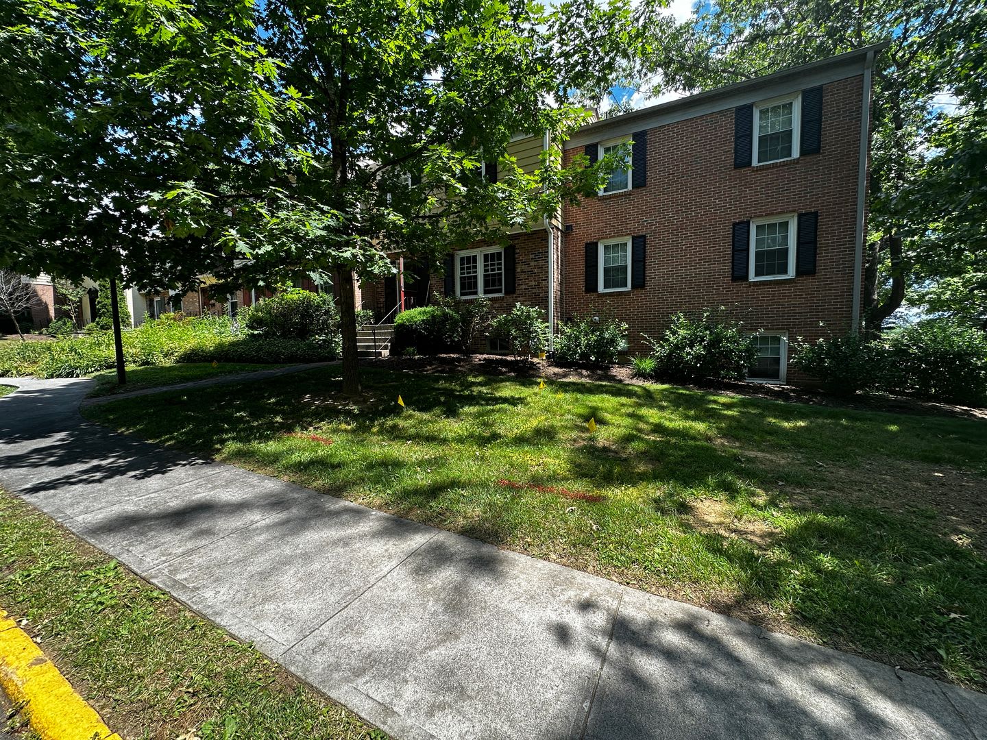 113 Sherwood – photo 1