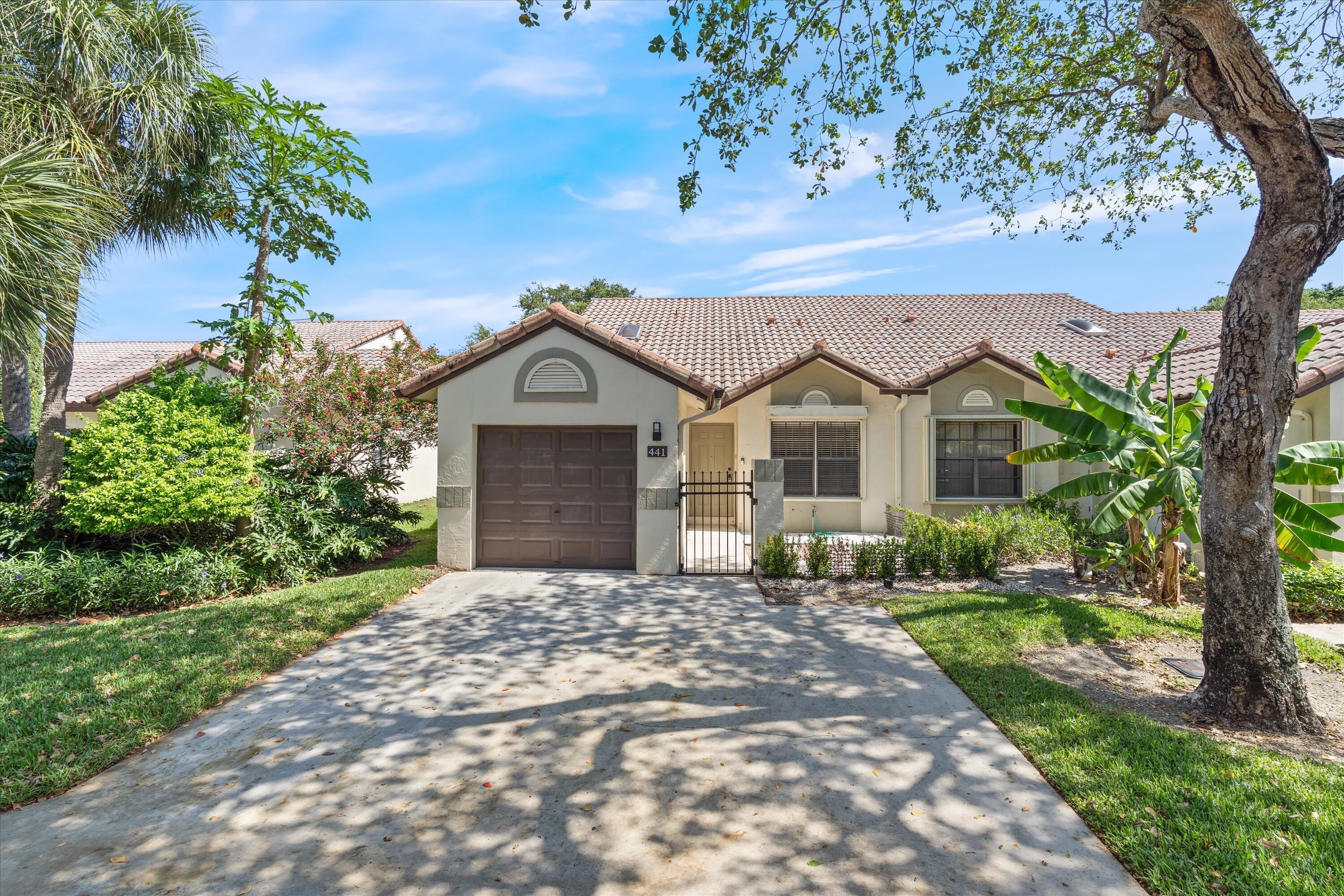 441 Ashwood Place – photo 1