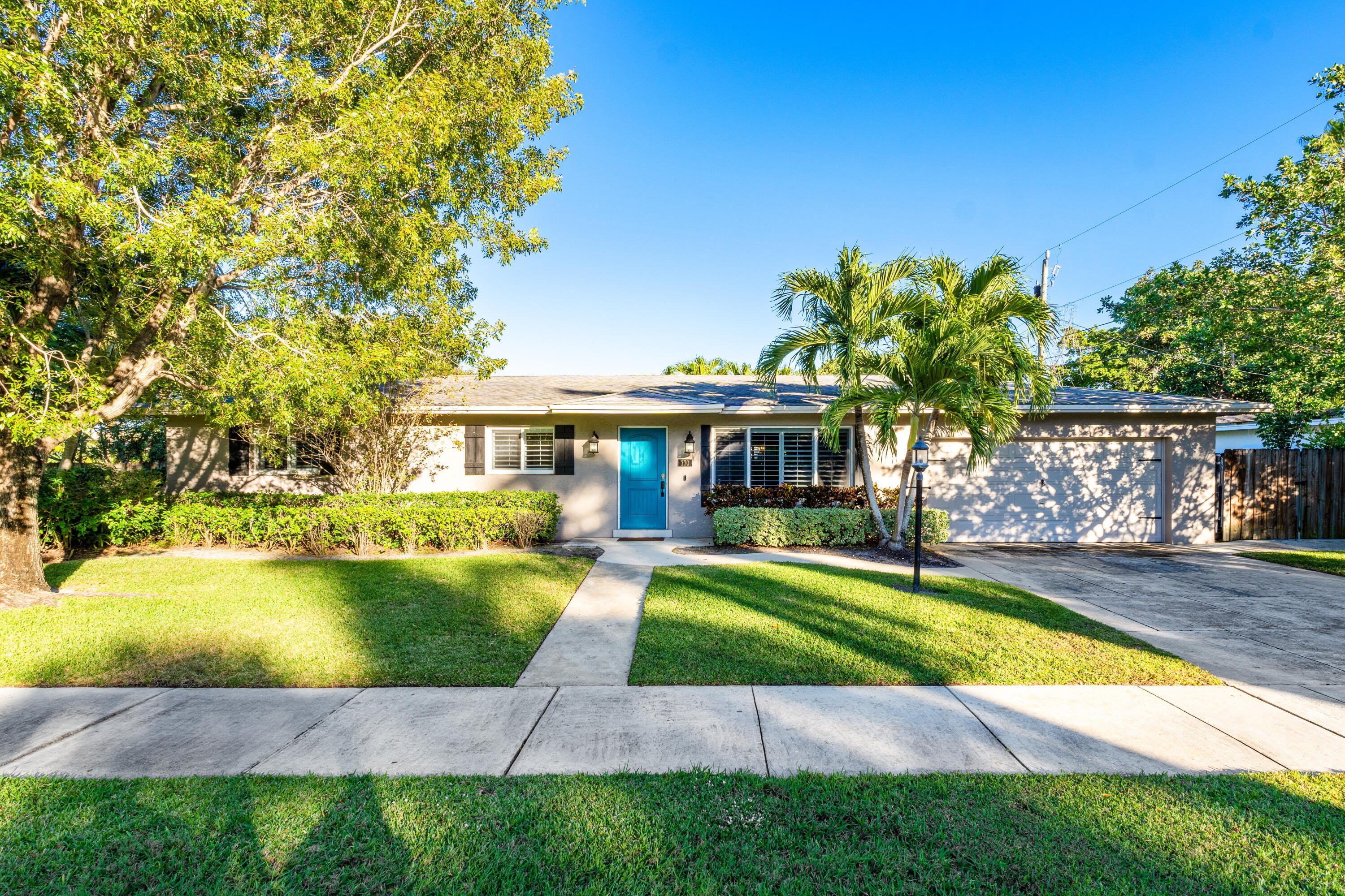770 NW 3rd Avenue – photo 1