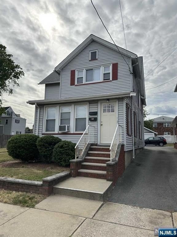 289 Livingston Avenue – photo 1