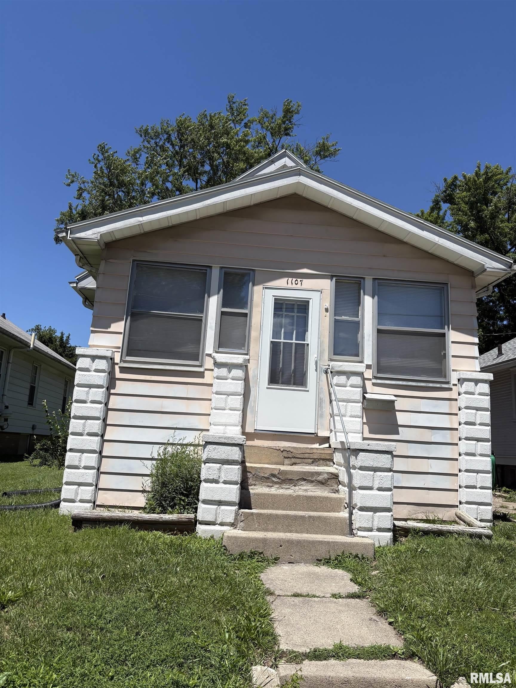 1107 W GILBERT Avenue – photo 1