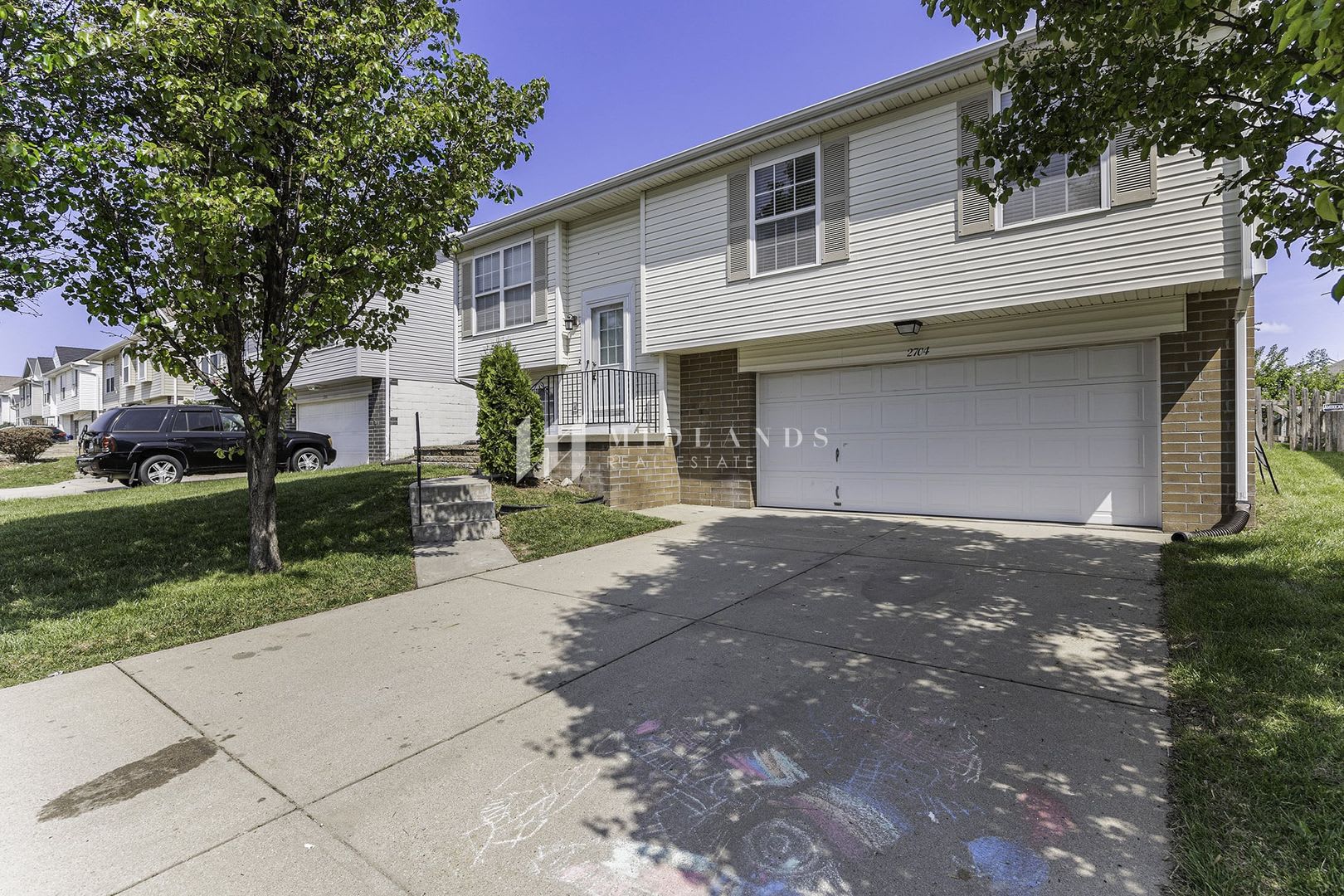 Bellevue Split Level – photo 1 of 14