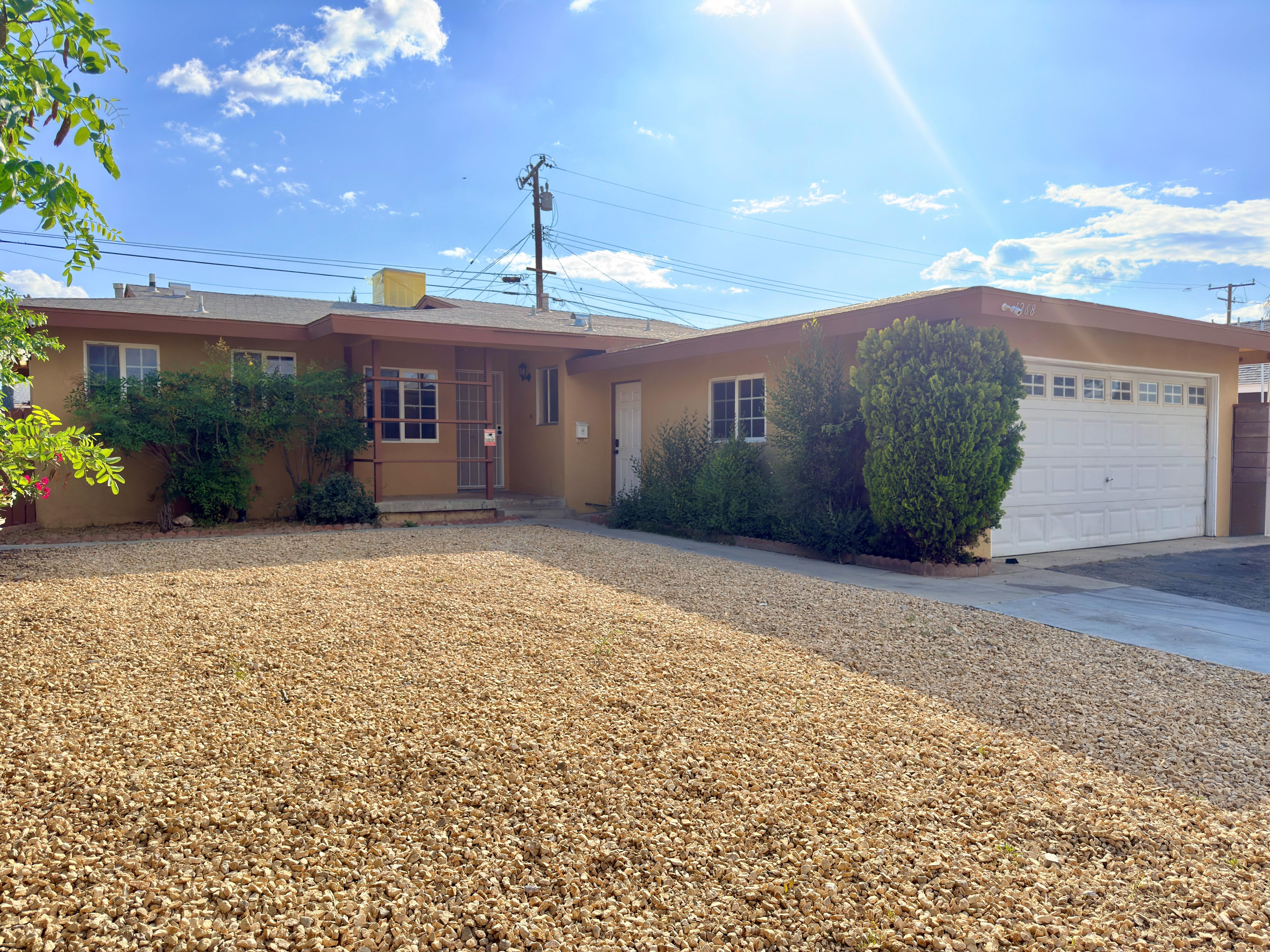 1268 W Ave H 12 – photo 1