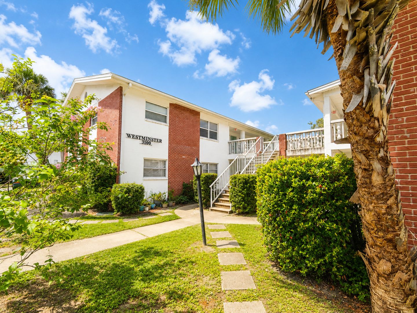 Move-In Special! Beautiful 2BR/1BA Apartment – Up to $1,000 Off – photo 1