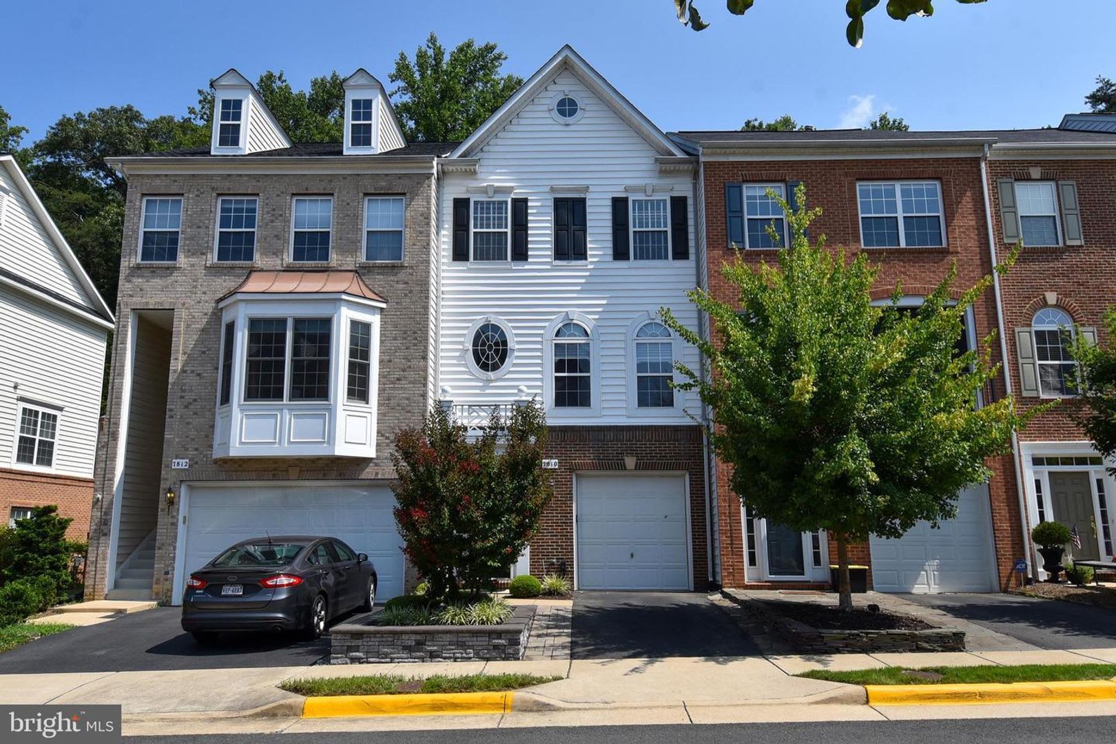 Welcome To This Beautifully Appointed Alexandria Residence Where Contemporary Design And Everyday Comfort Come Together In One Of Northern Virginia S Most Desirable Locations – photo 1 of 48