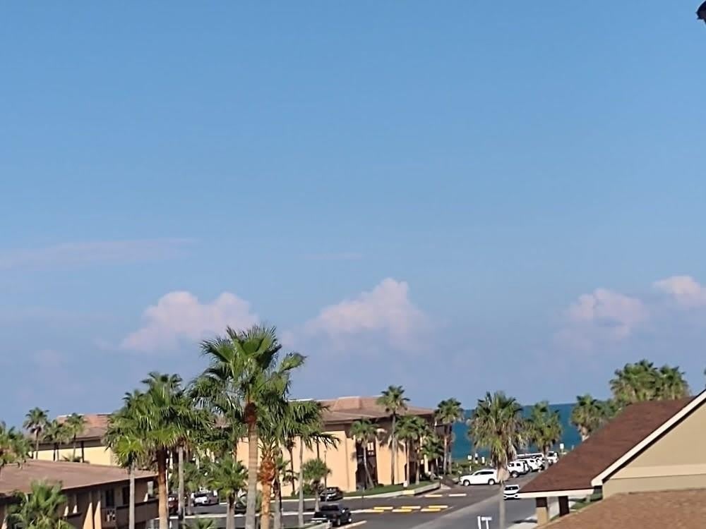 6516 Padre Blvd – photo 1 of 16