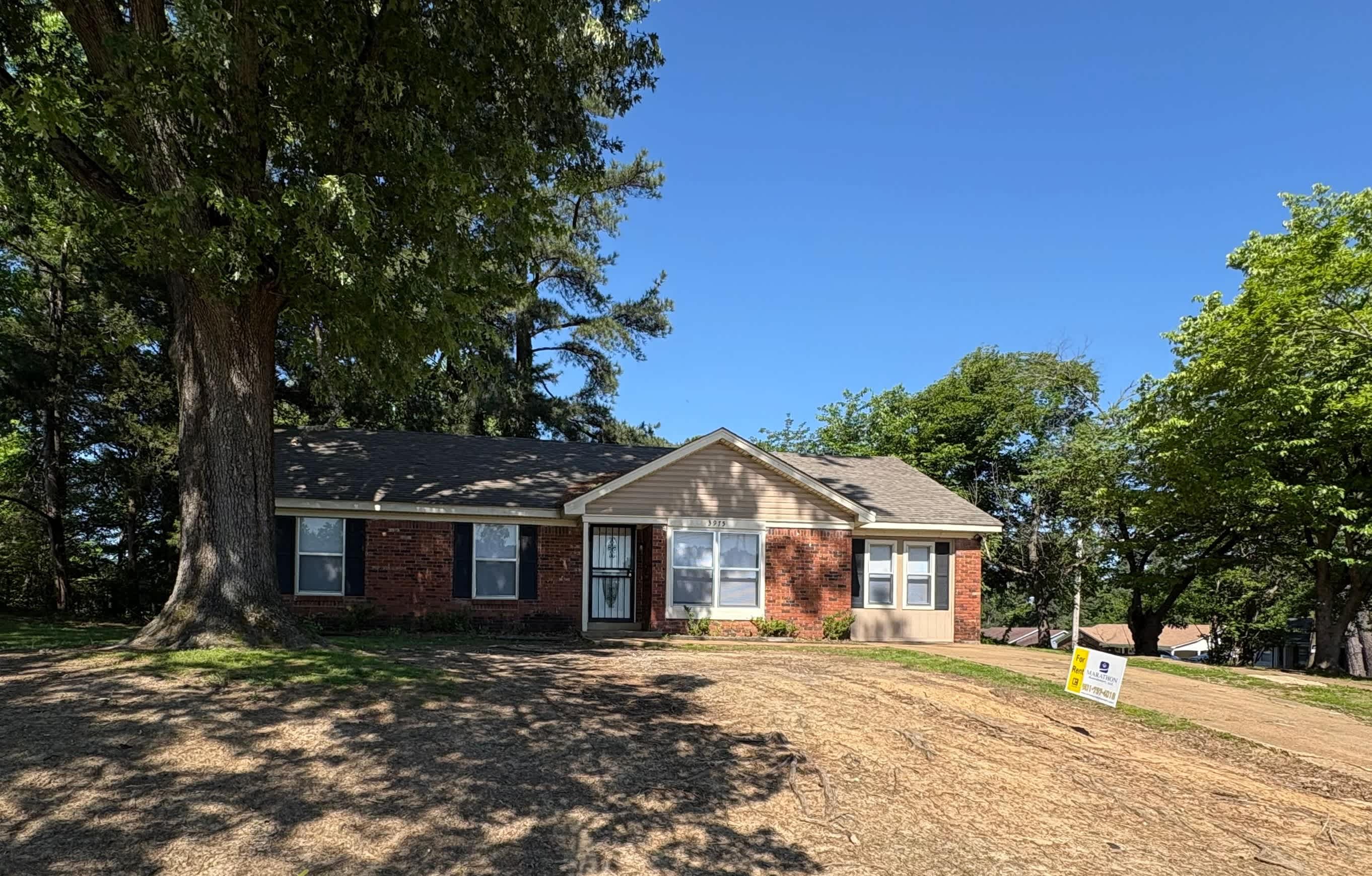 3975 Kerwin Dr – photo 1